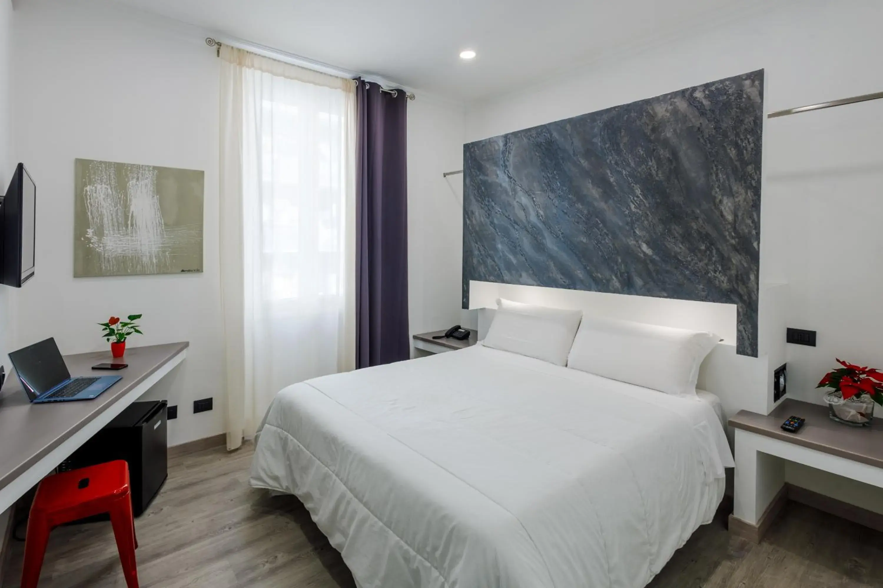 Standard Double Room - single occupancy in Crossroad Hotel Standard Double Room - single occupancy in Crossroad Hotel