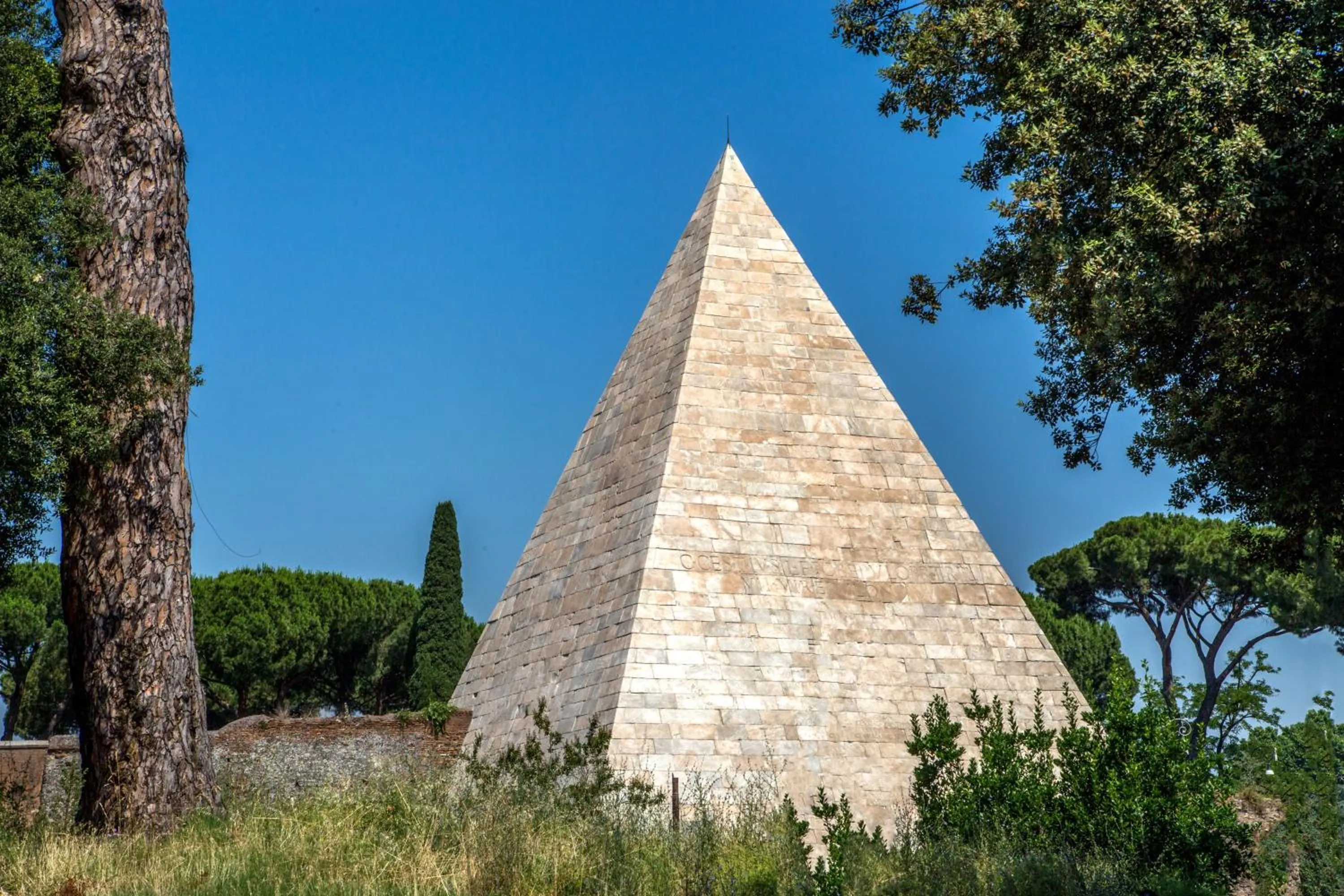 Nearby landmark in Crossroad Hotel