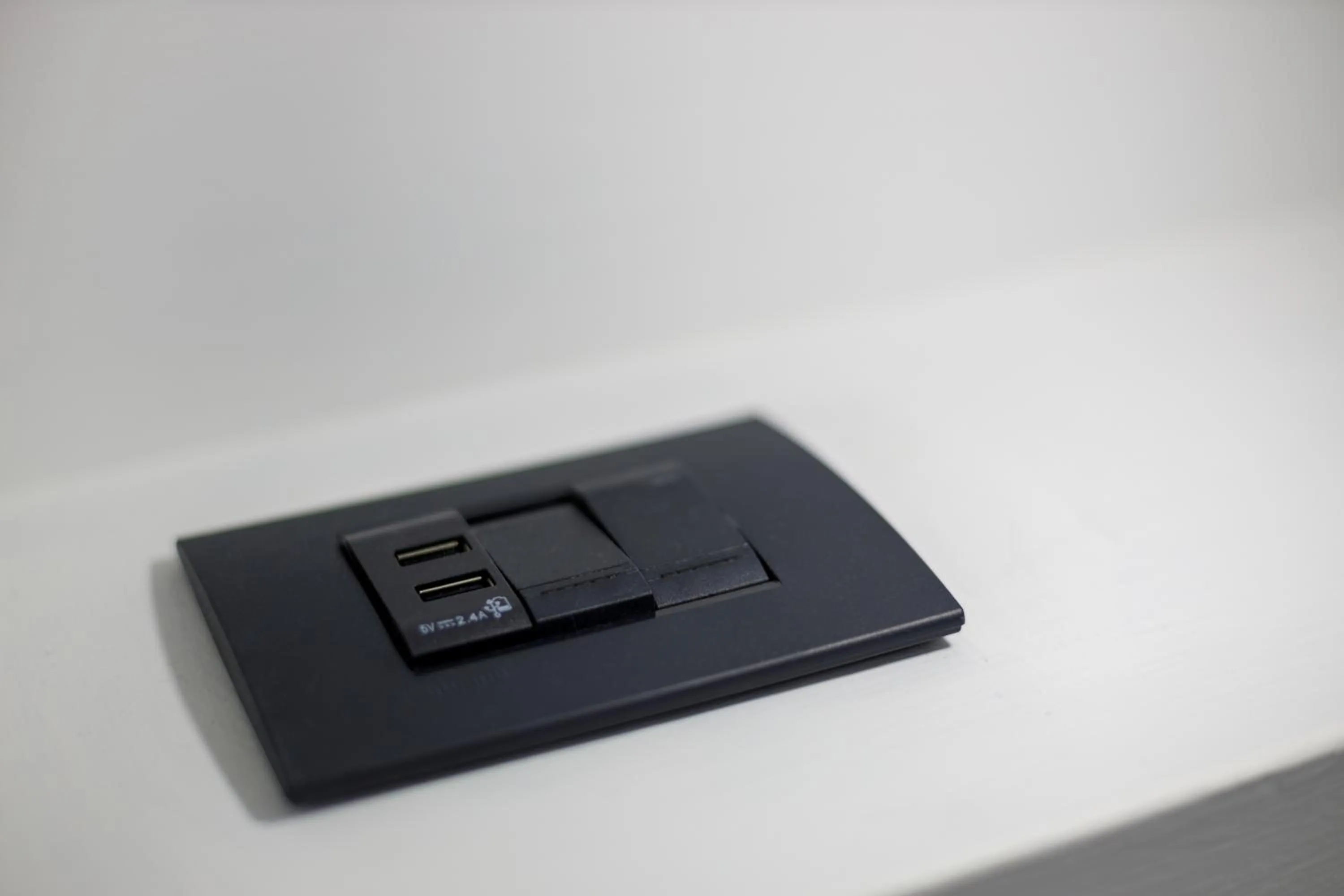 Decorative detail in Crossroad Hotel