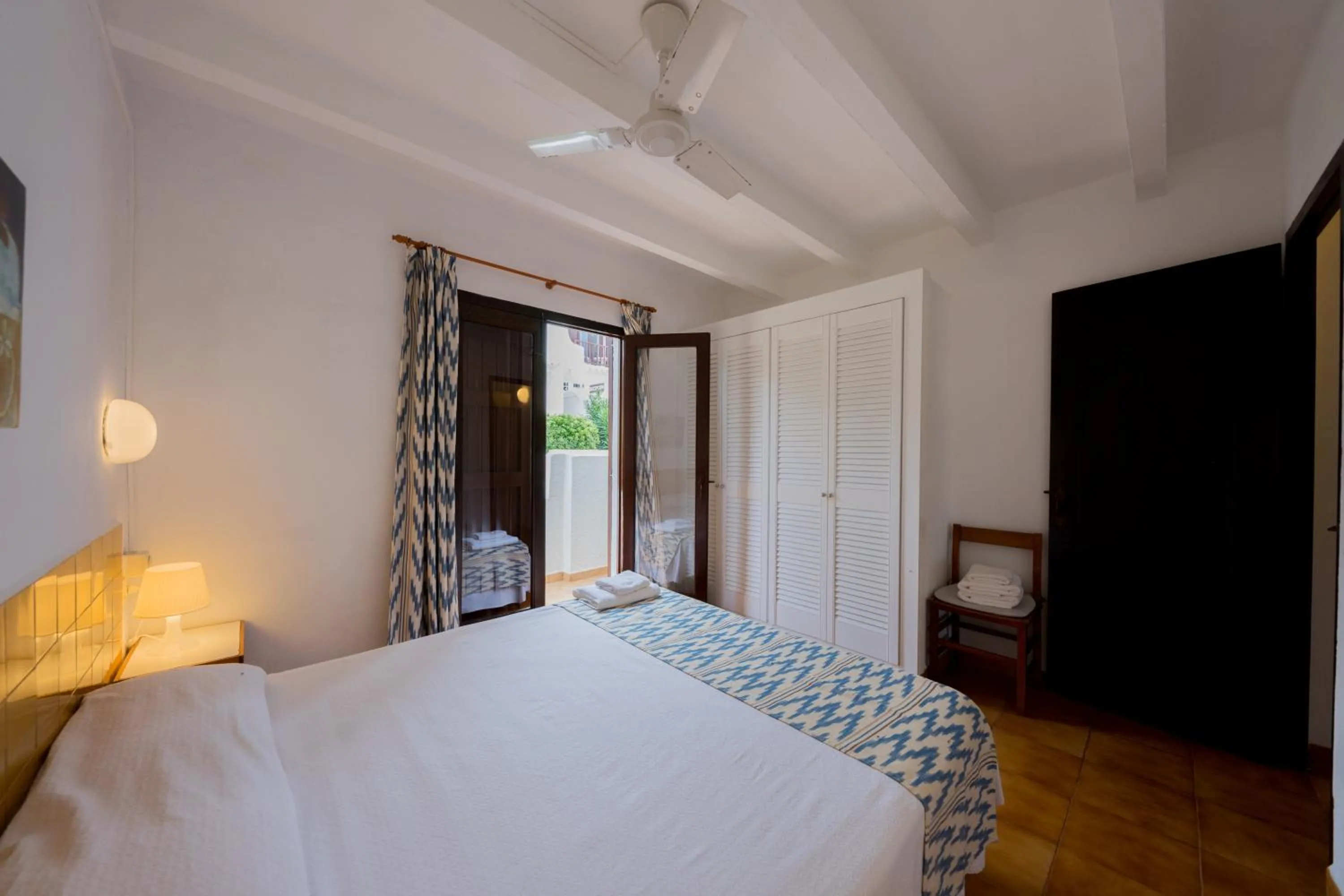 Bedroom, Bed in Apartamentos Sa Cala