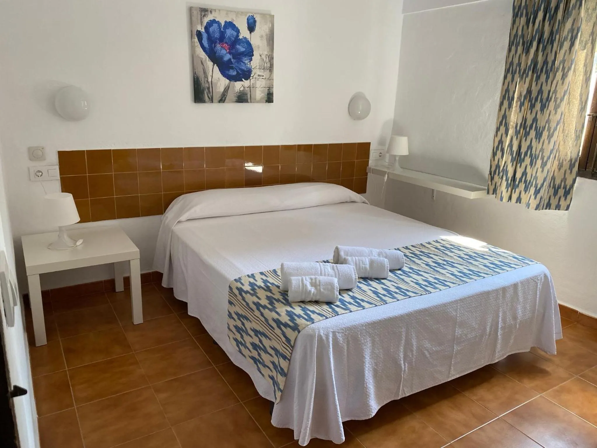 Bedroom, Bed in Apartamentos Sa Cala