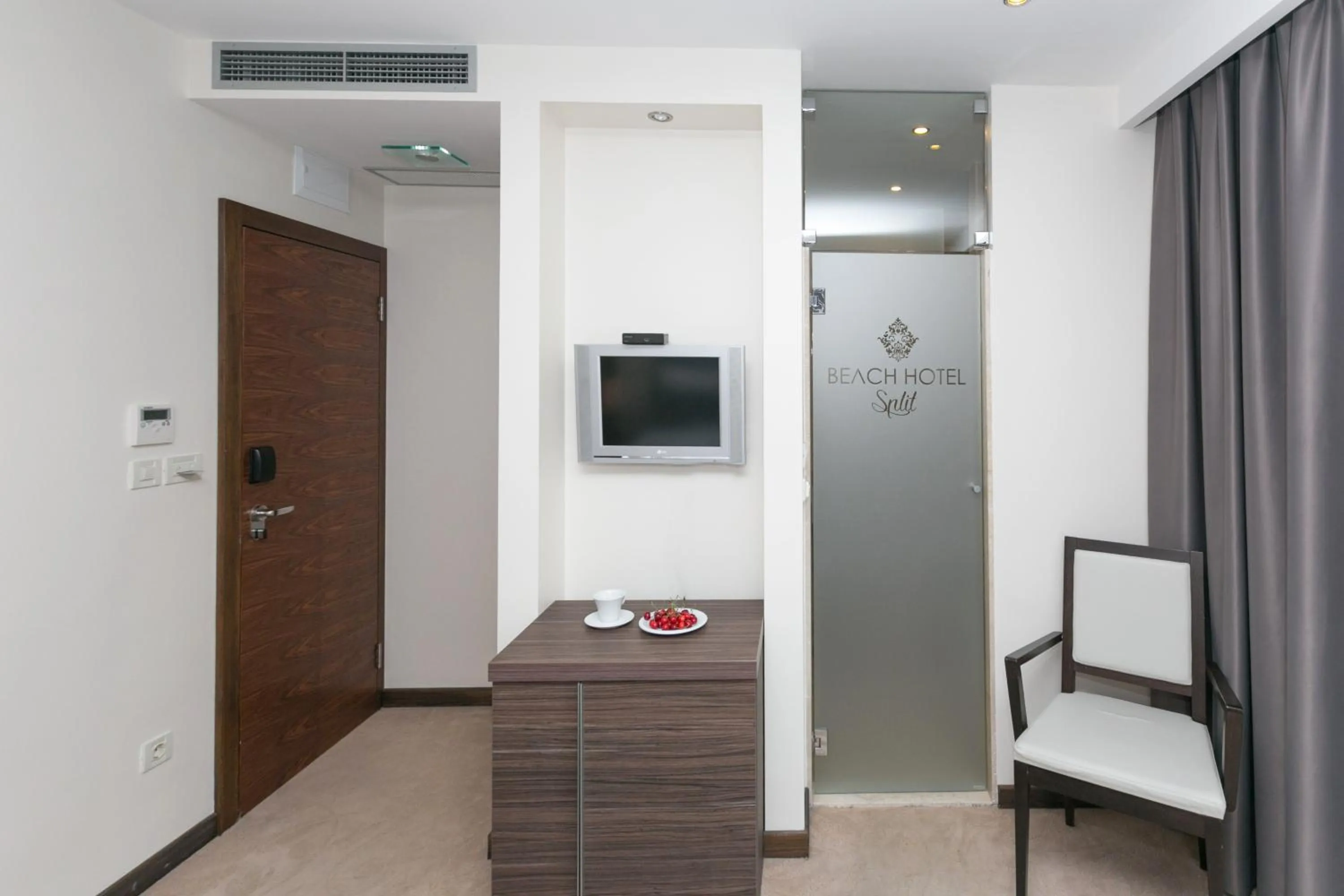 Bedroom in Beach Hotel Split