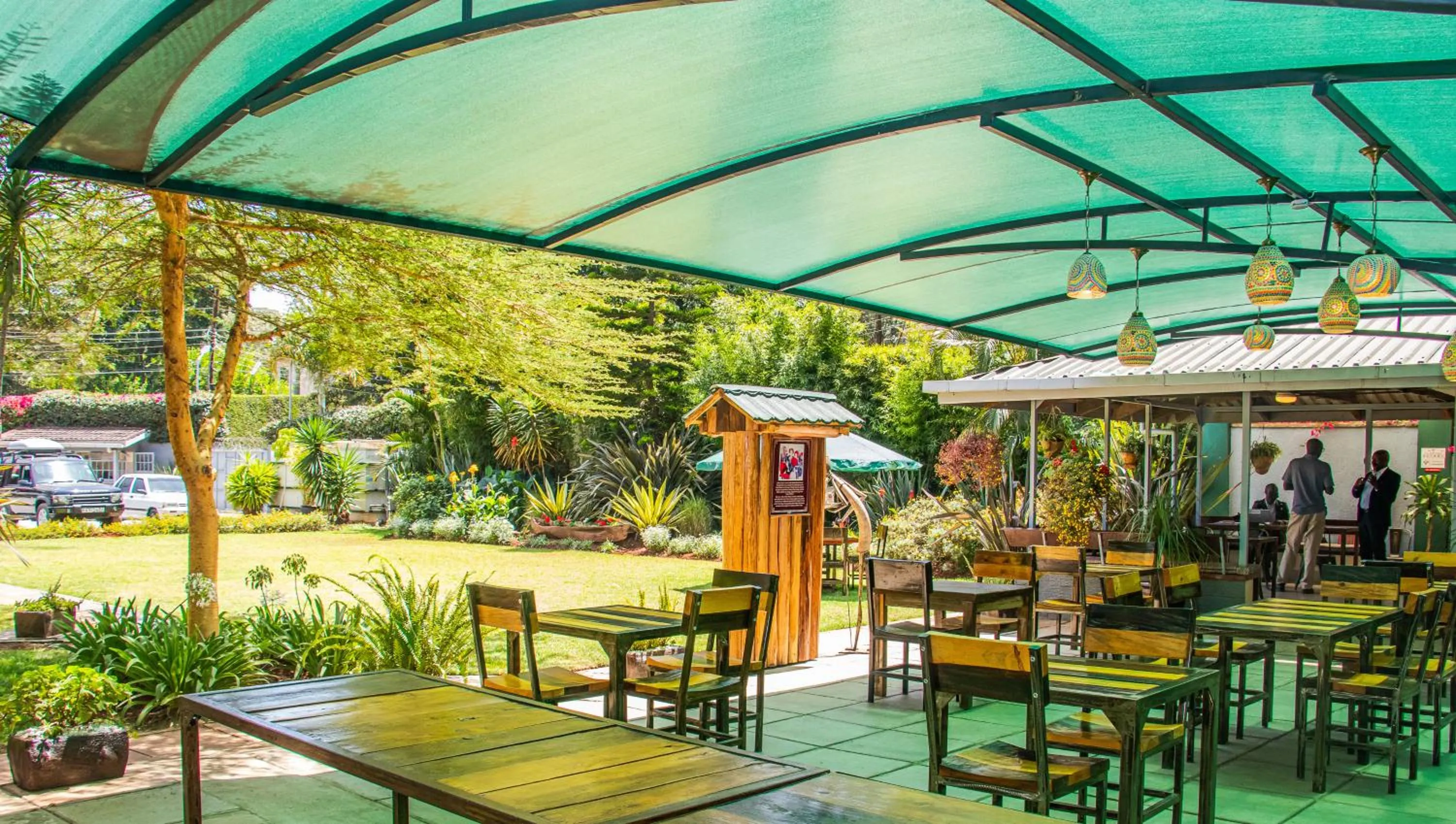 Restaurant/places to eat in Acacia Tree Lodge