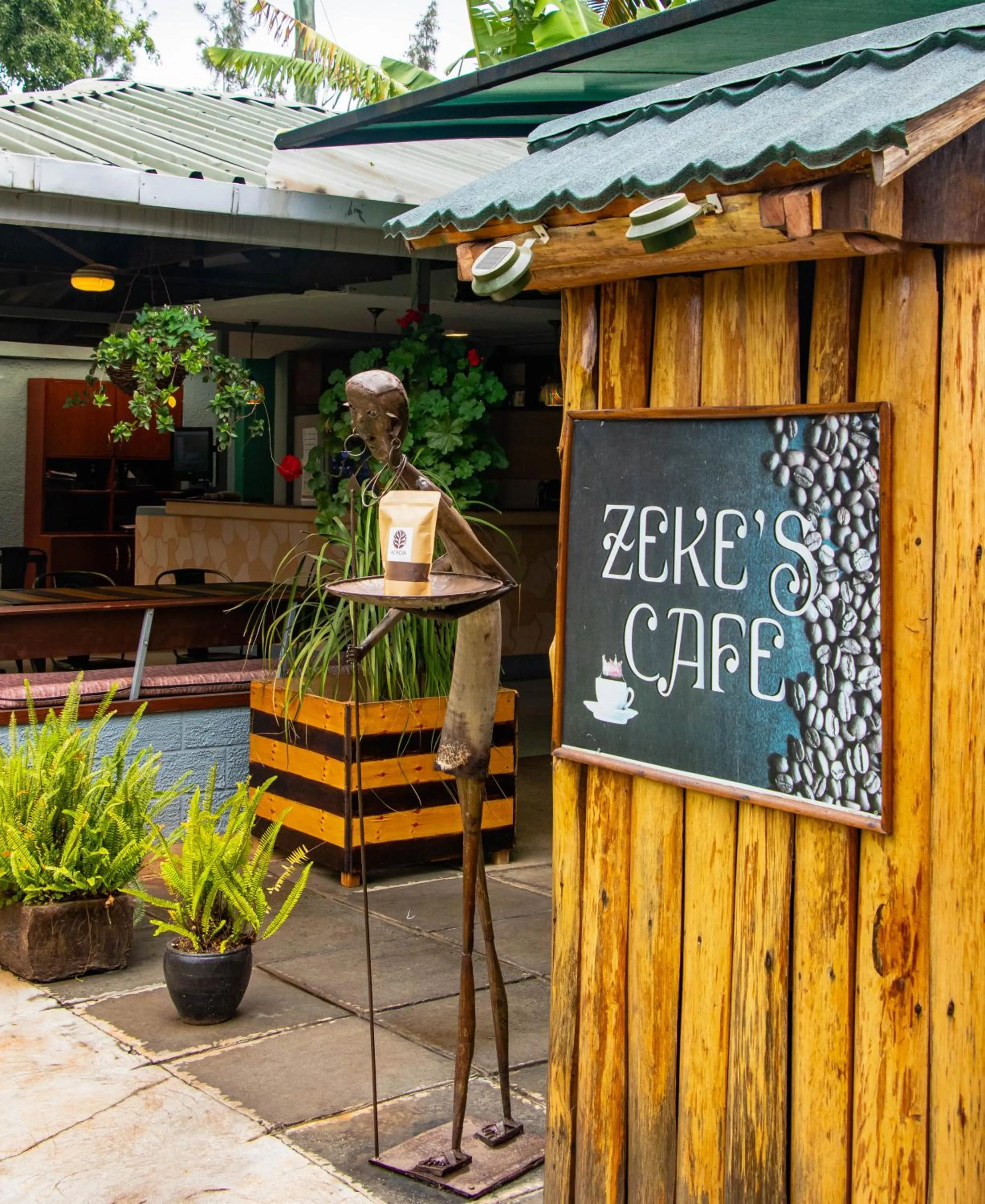 Restaurant/places to eat in Acacia Tree Lodge