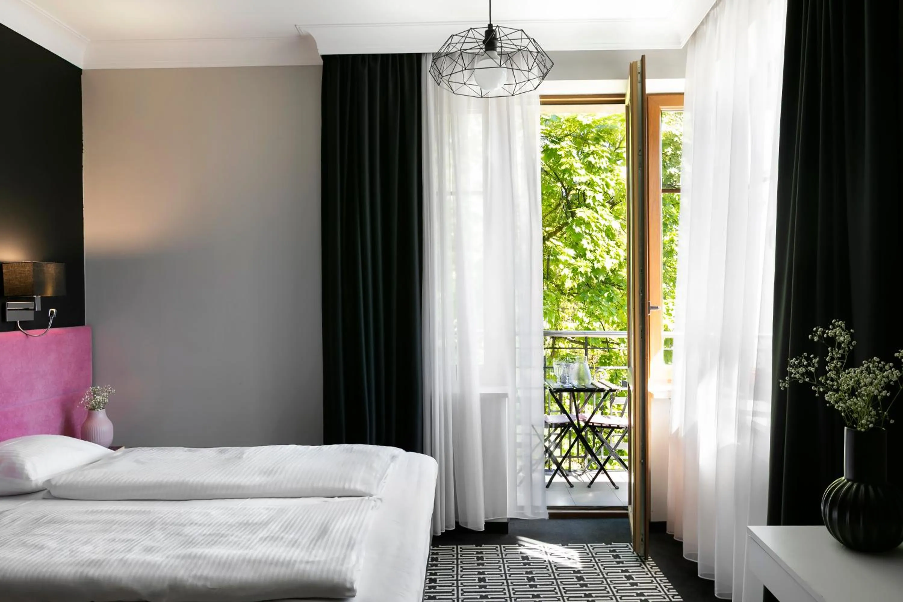 View (from property/room), Bed in Liv'Inn Aparthotel