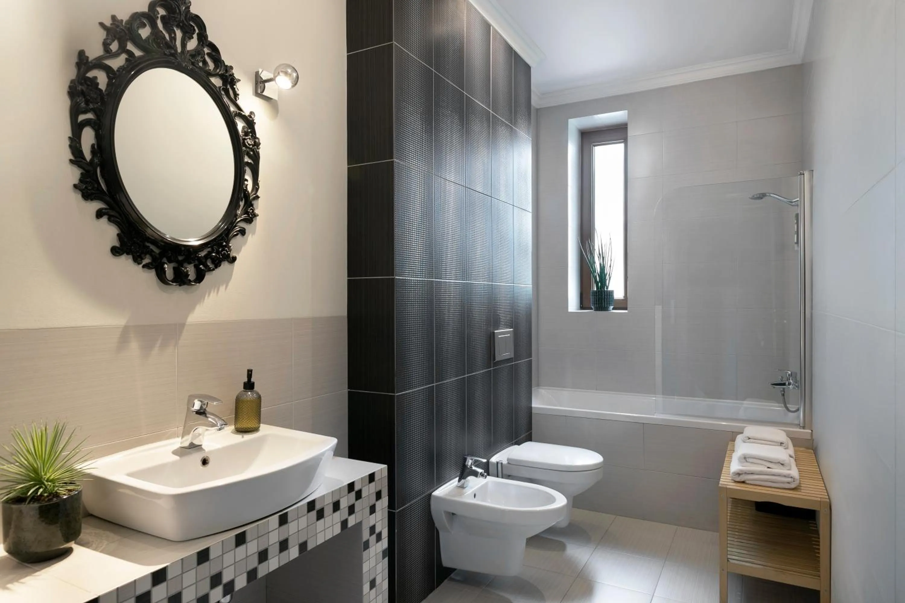 Toilet in Liv'Inn Aparthotel