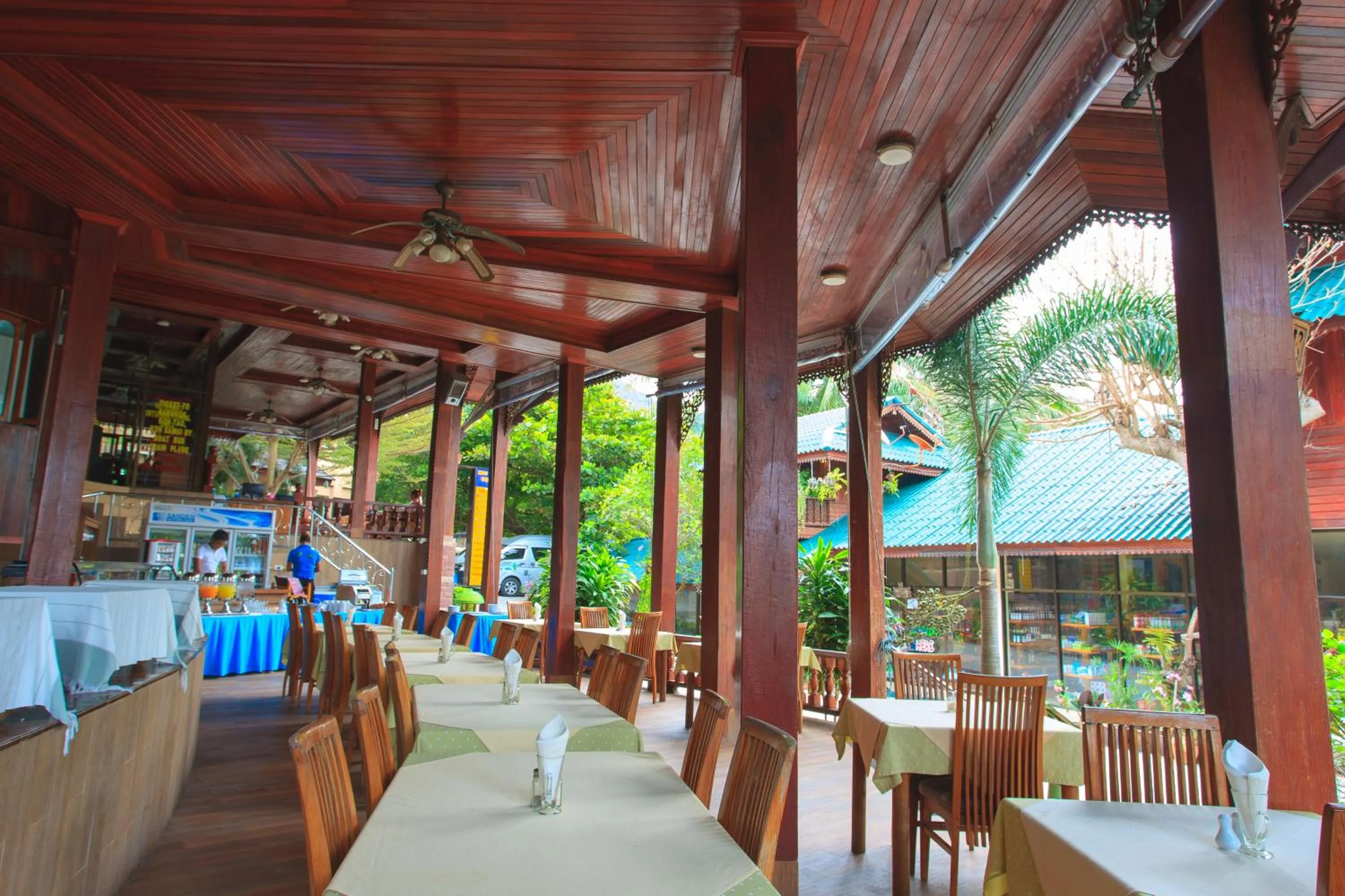 Restaurant/places to eat in Haad Yao Bayview Resort & Spa - SHA plus Certified