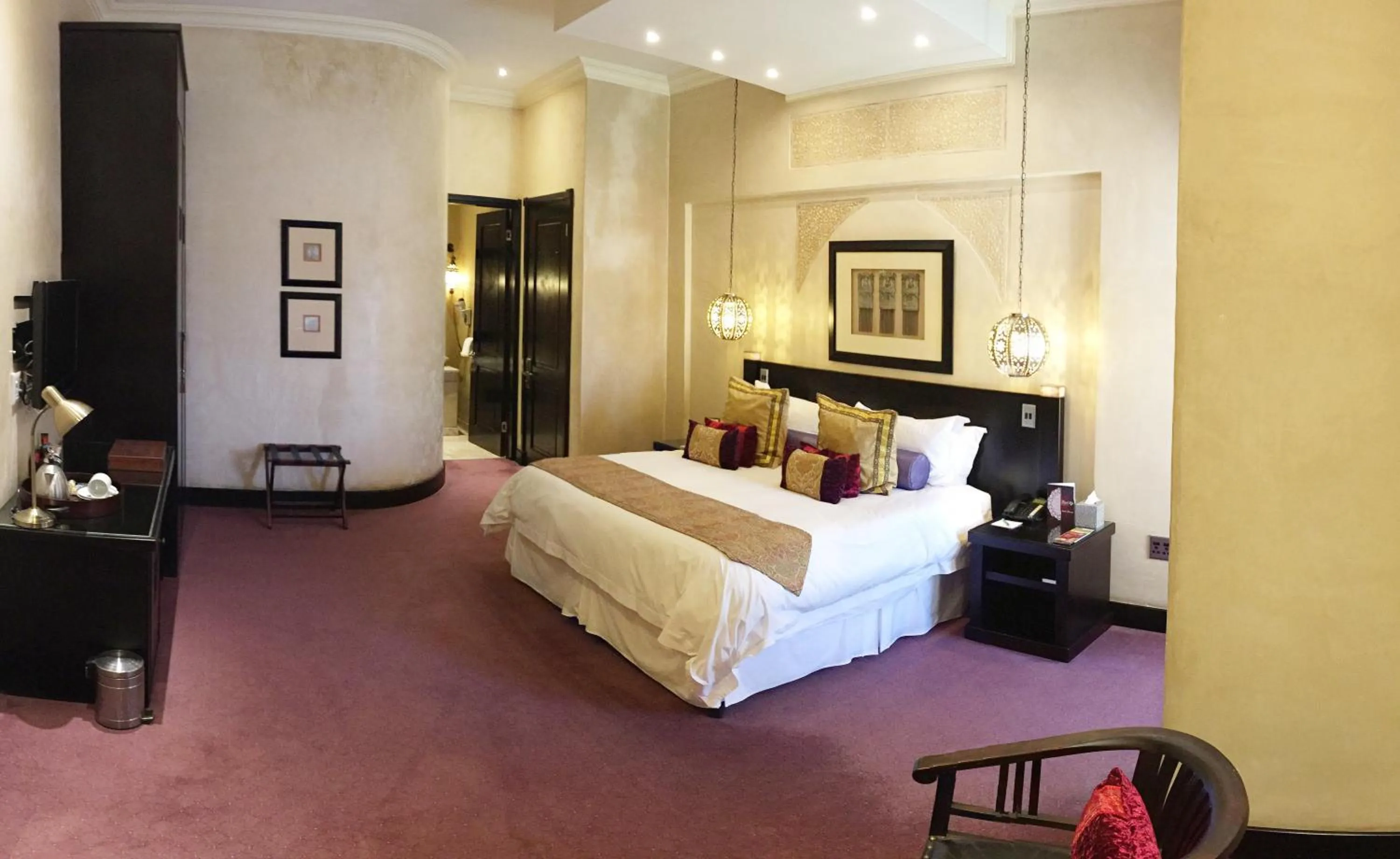 Bed in Royal Elephant Hotel & Conference Centre