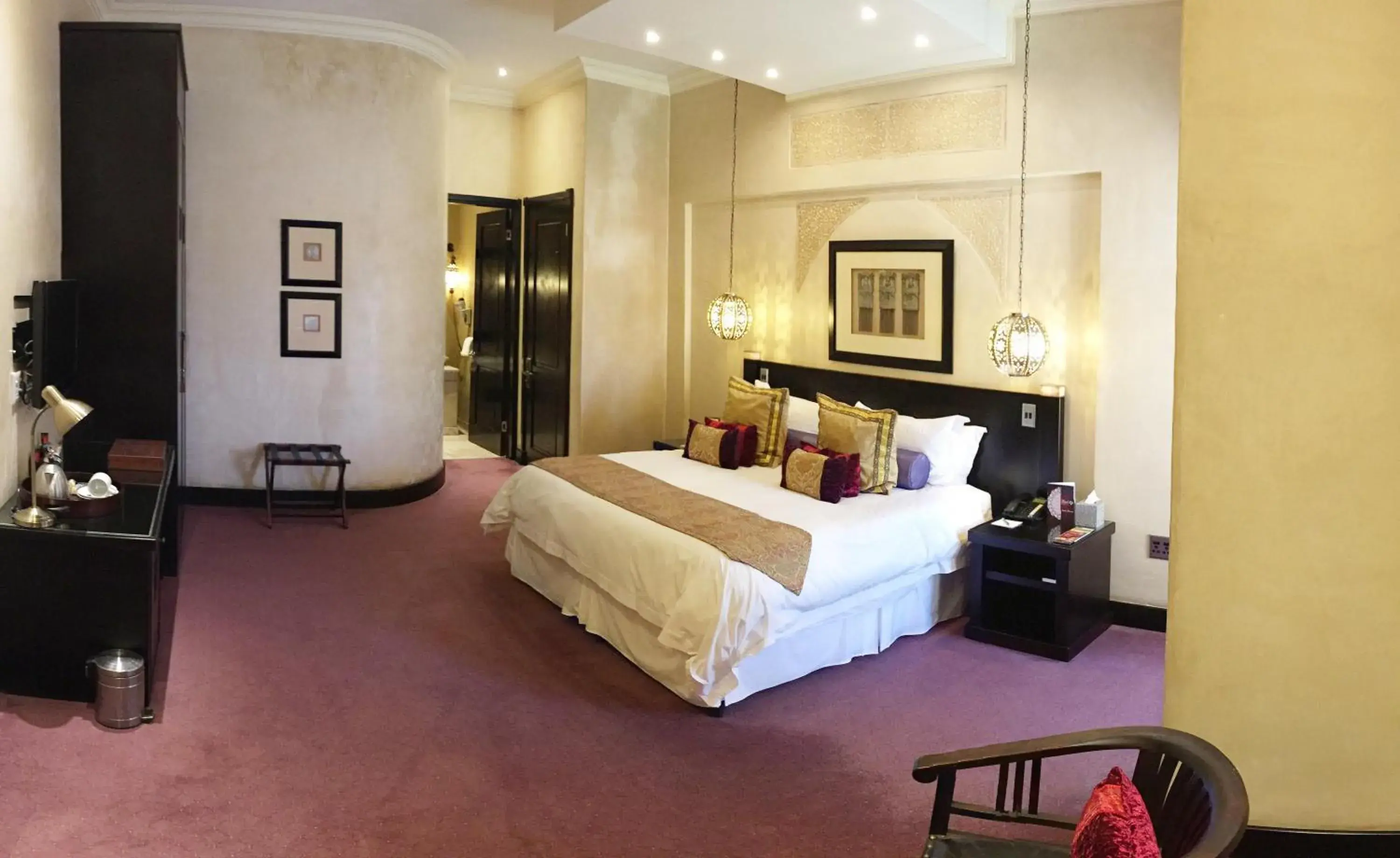 Standard Twin Room in Royal Elephant Hotel & Conference Centre Standard Twin Room in Royal Elephant Hotel & Conference Centre