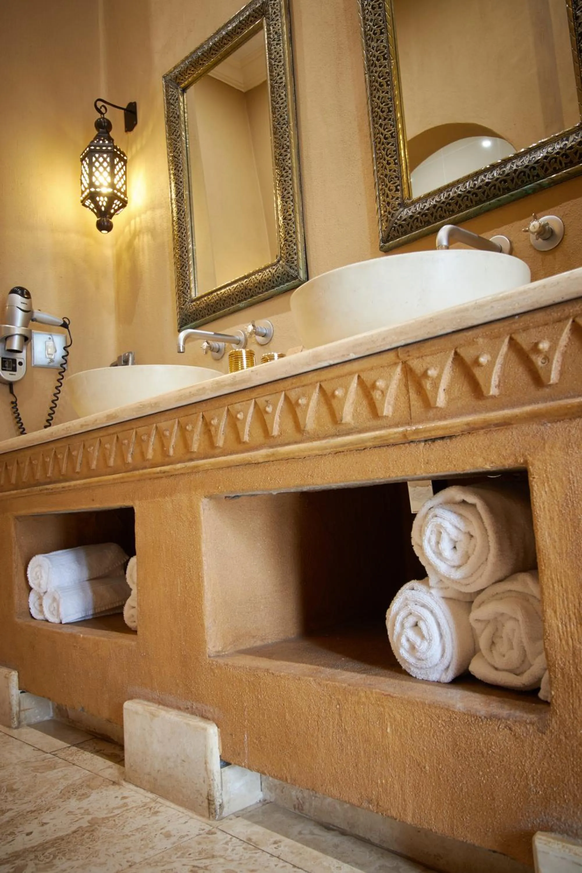 Bathroom in Royal Elephant Hotel & Conference Centre