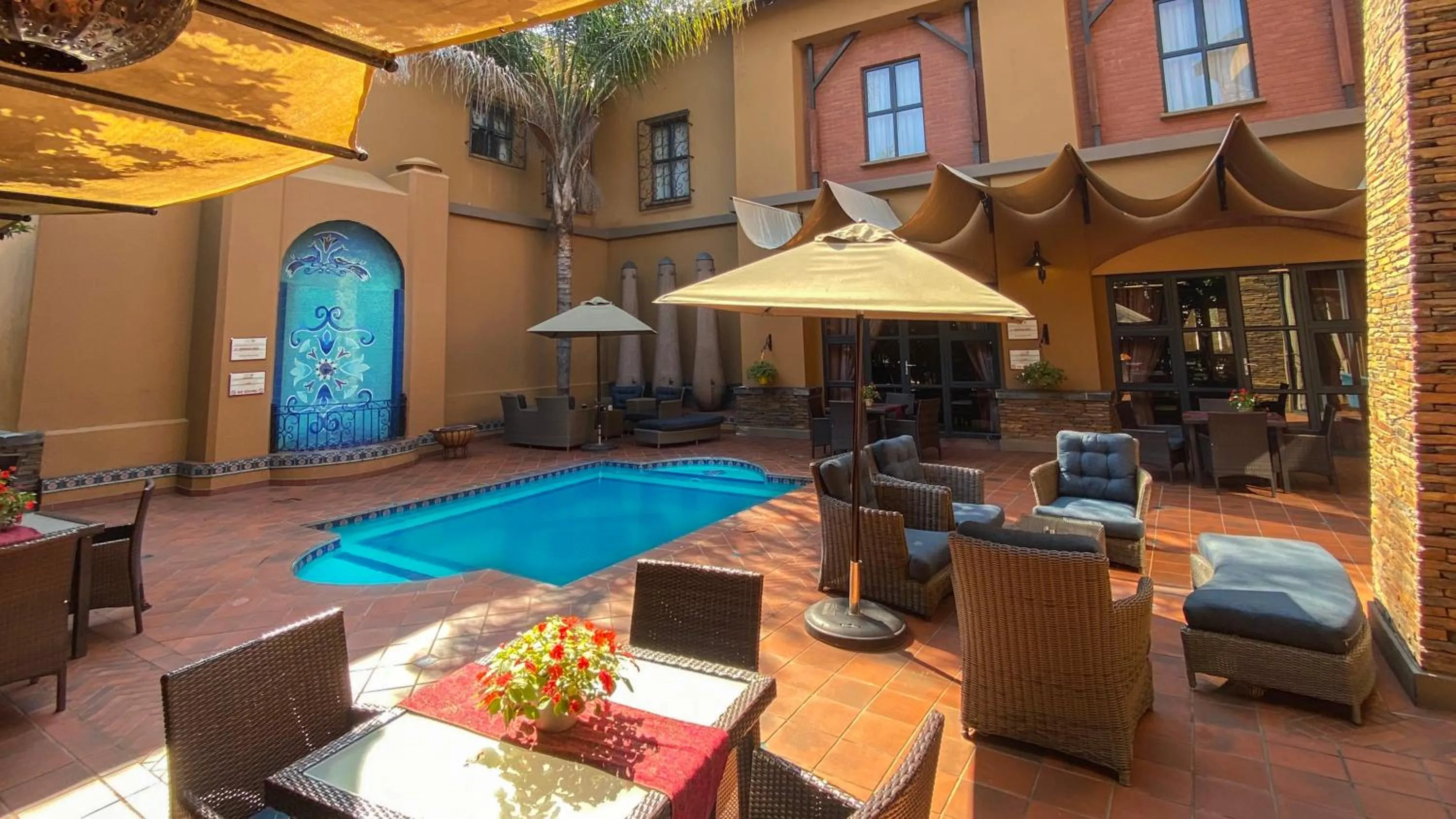 Property building in Royal Elephant Hotel & Conference Centre