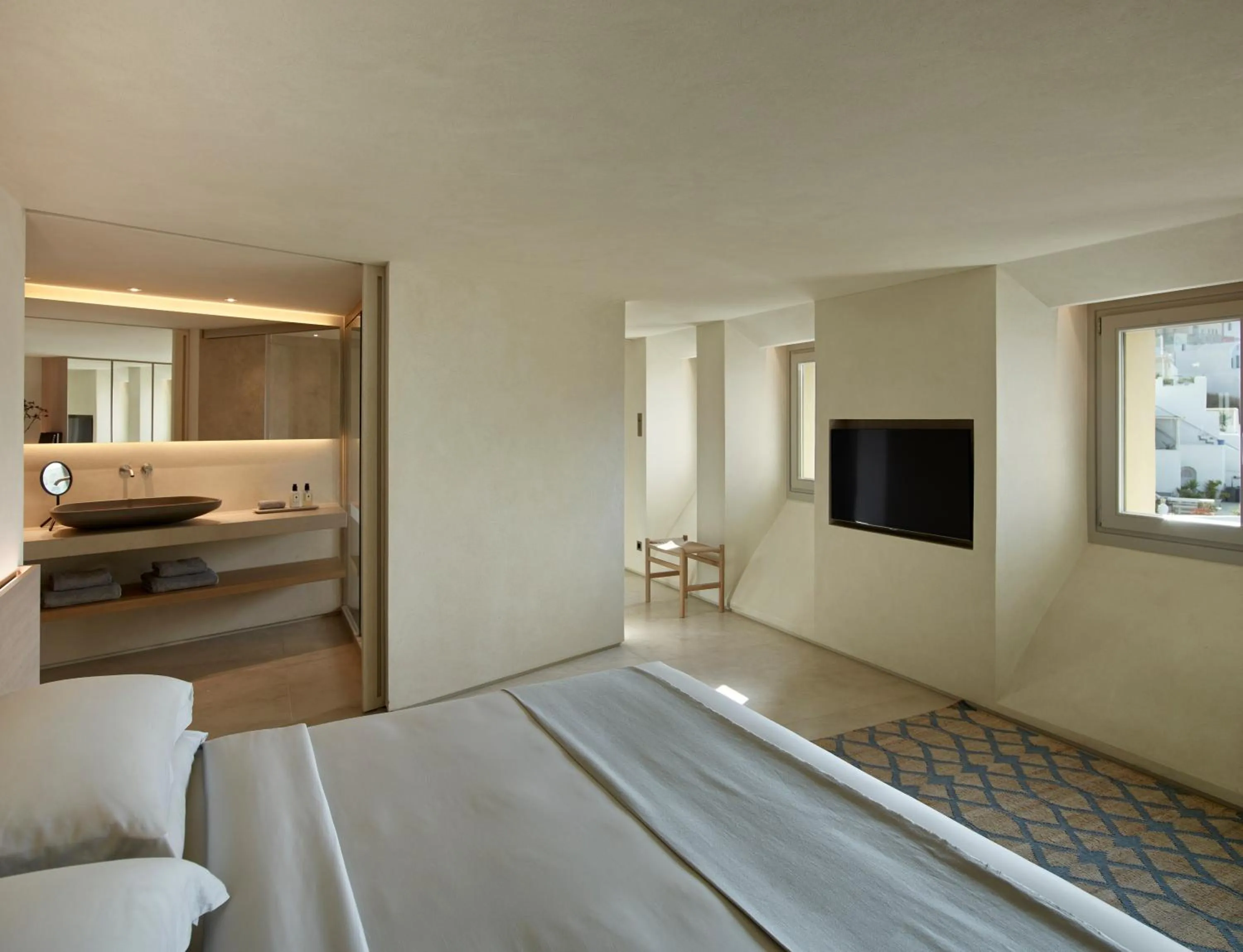 Bedroom, Bed in Villa Bordeaux