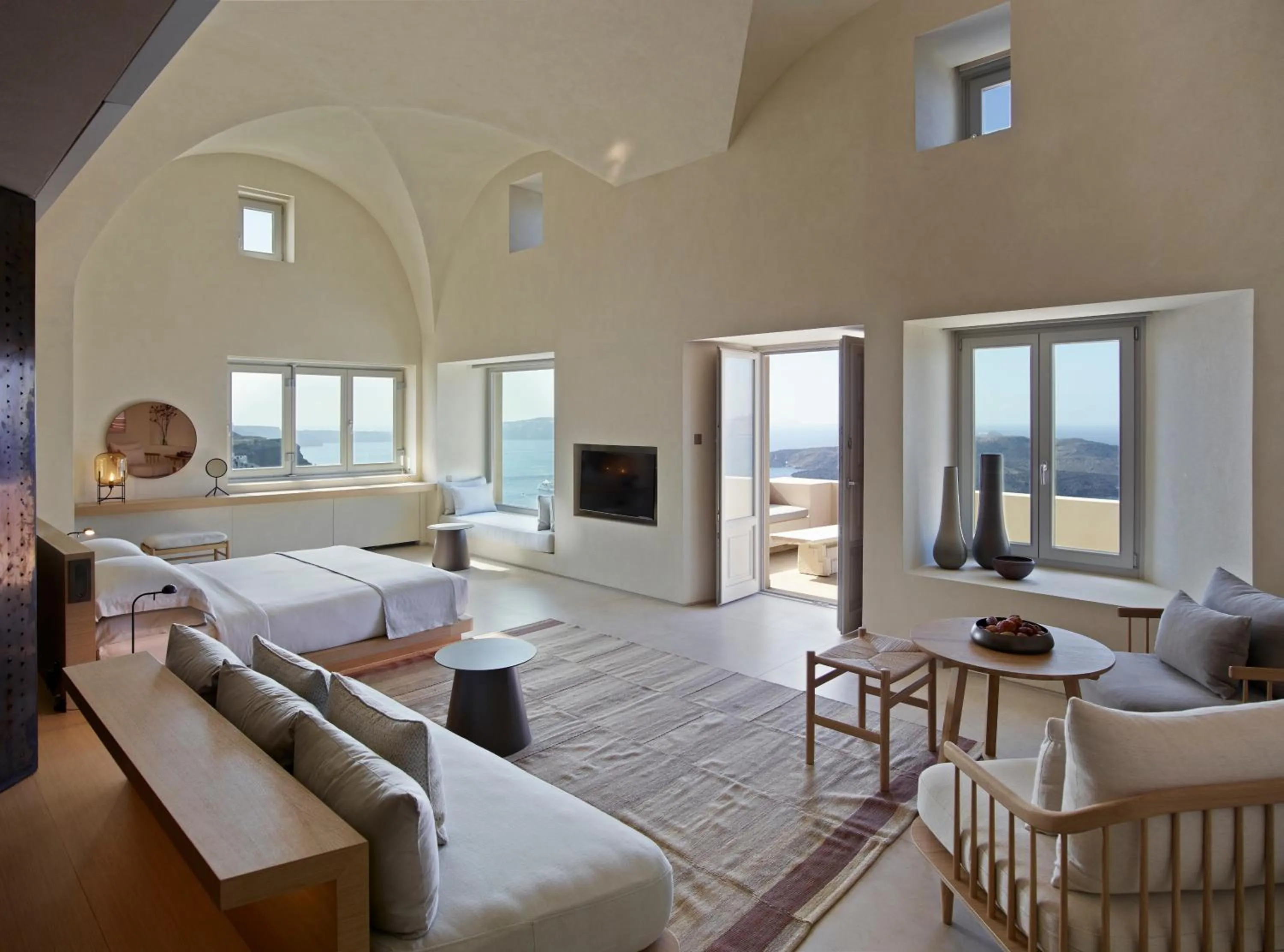 Living room, Bed in Villa Bordeaux