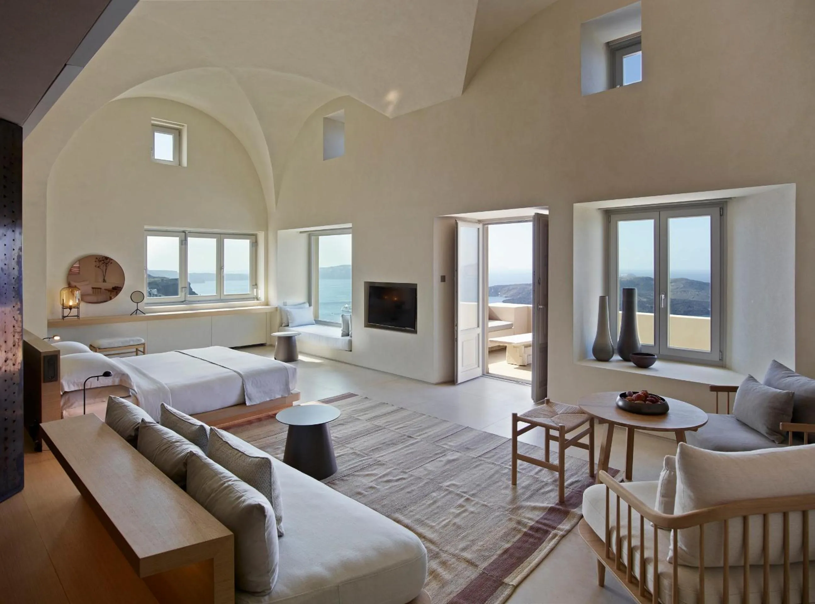 Living room, Bed in Villa Bordeaux