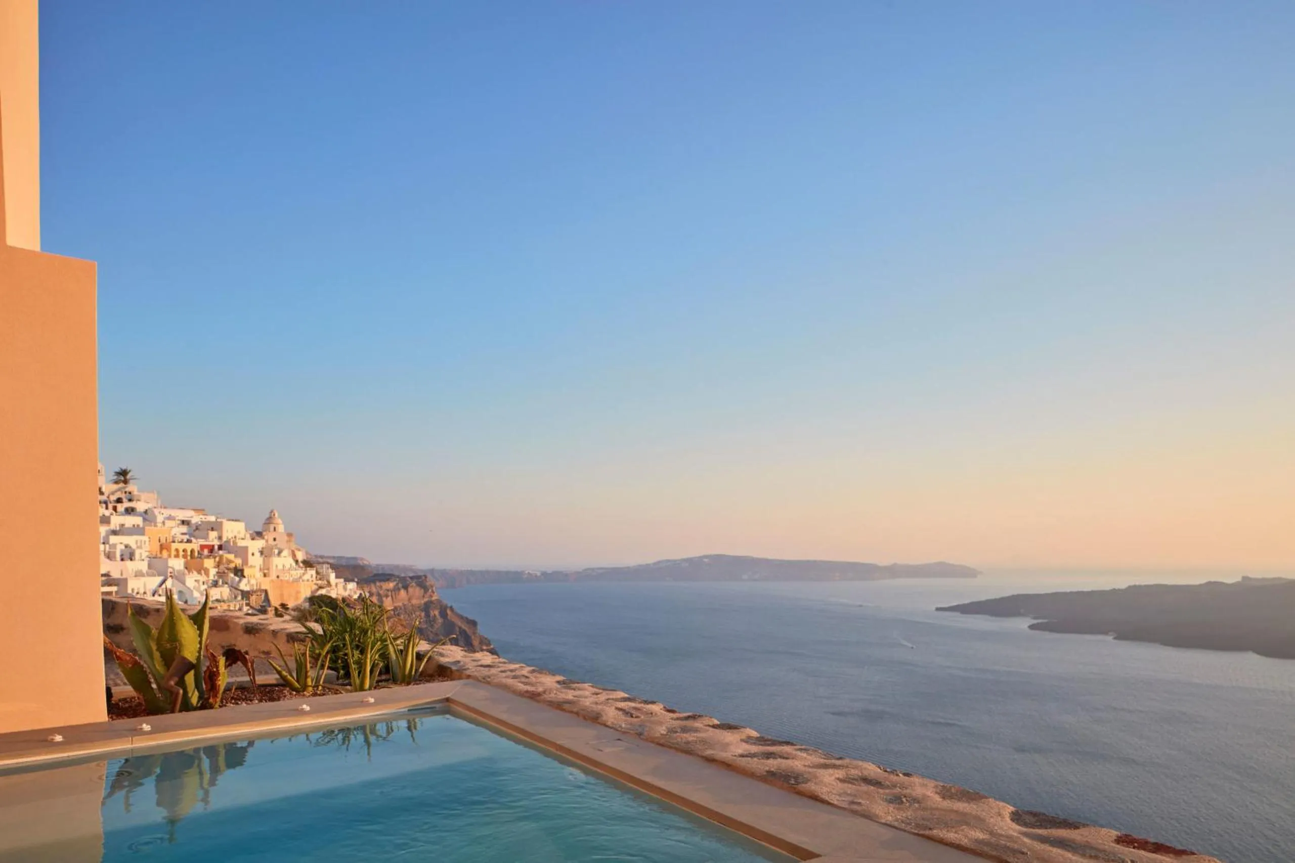 Swimming pool in Villa Bordeaux