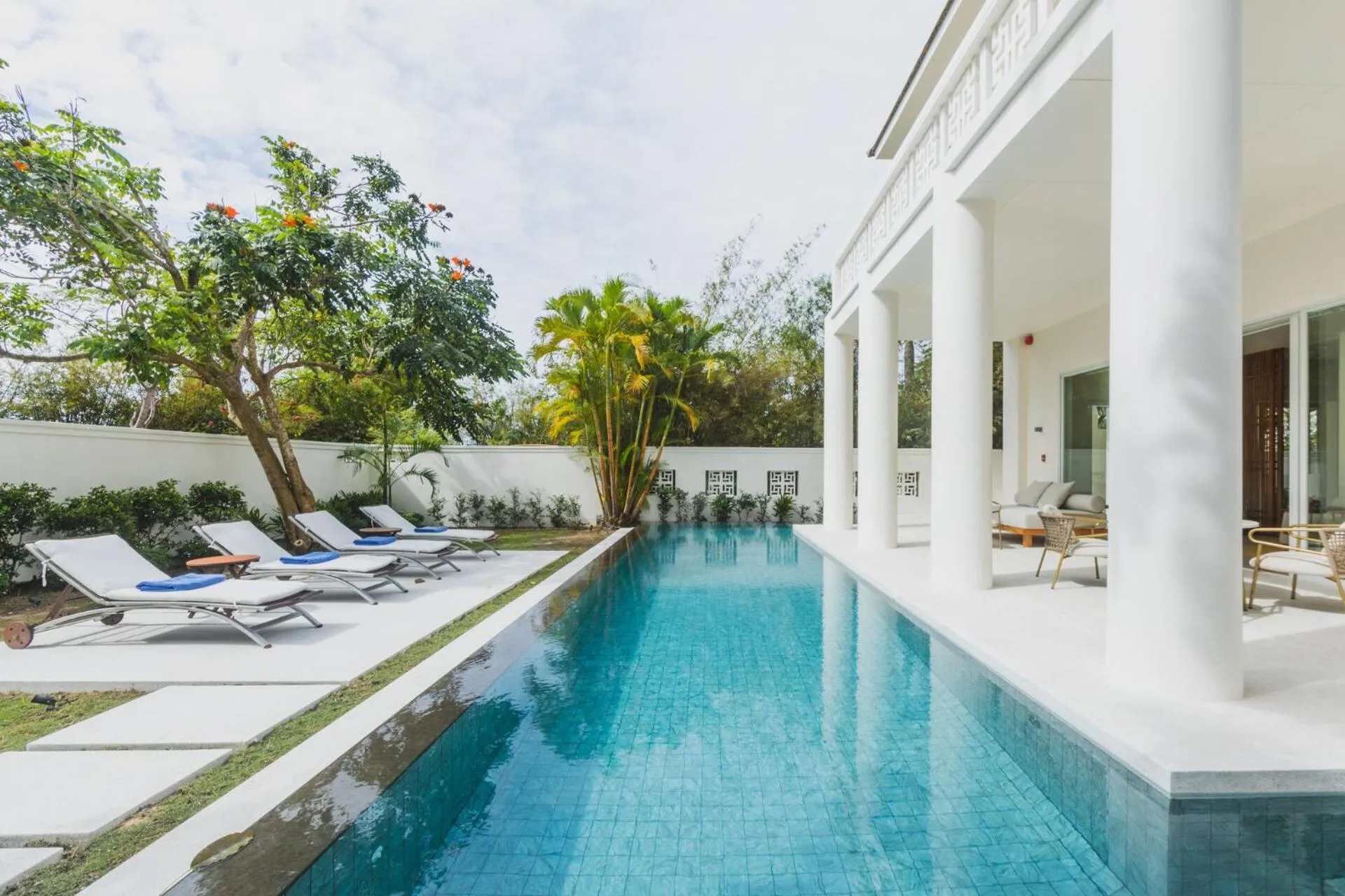 Swimming pool in Azerai Ke Ga Bay