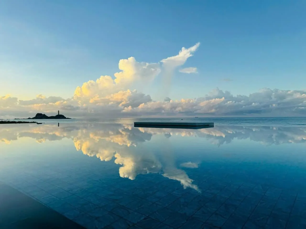 Swimming pool in Azerai Ke Ga Bay