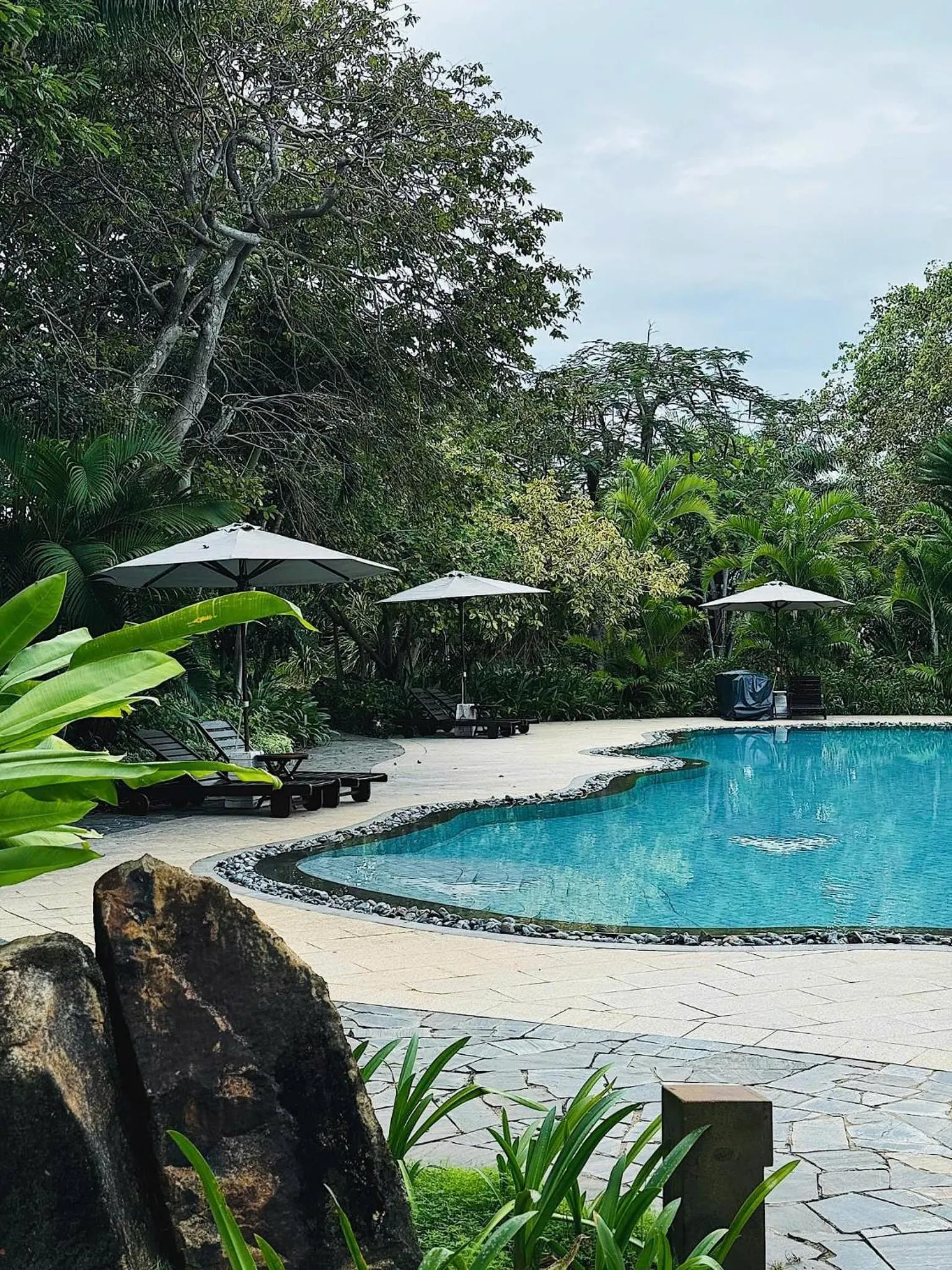 Swimming pool in Azerai Ke Ga Bay