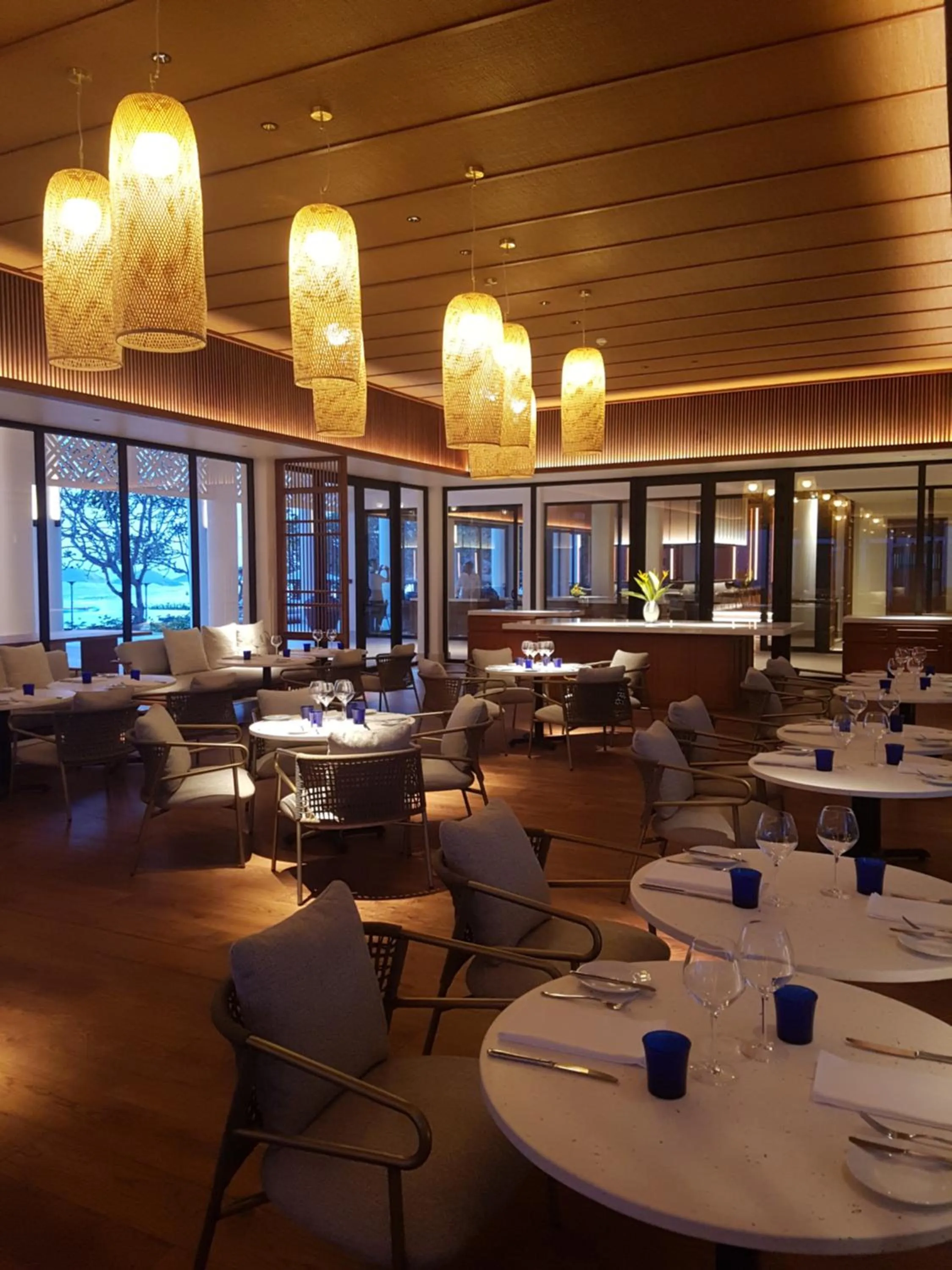 Restaurant/places to eat in Azerai Ke Ga Bay