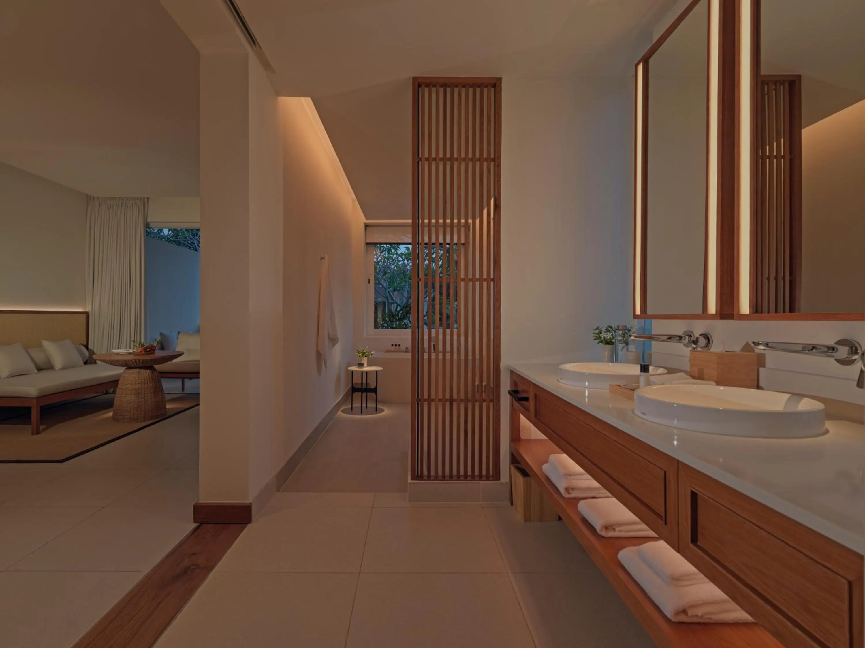 Toilet, Bed in Azerai Ke Ga Bay