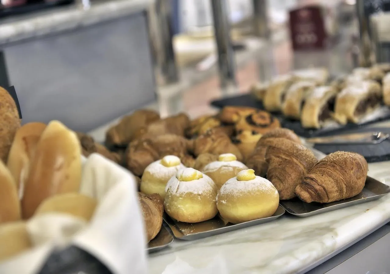 Buffet breakfast in Al Theatro Palace