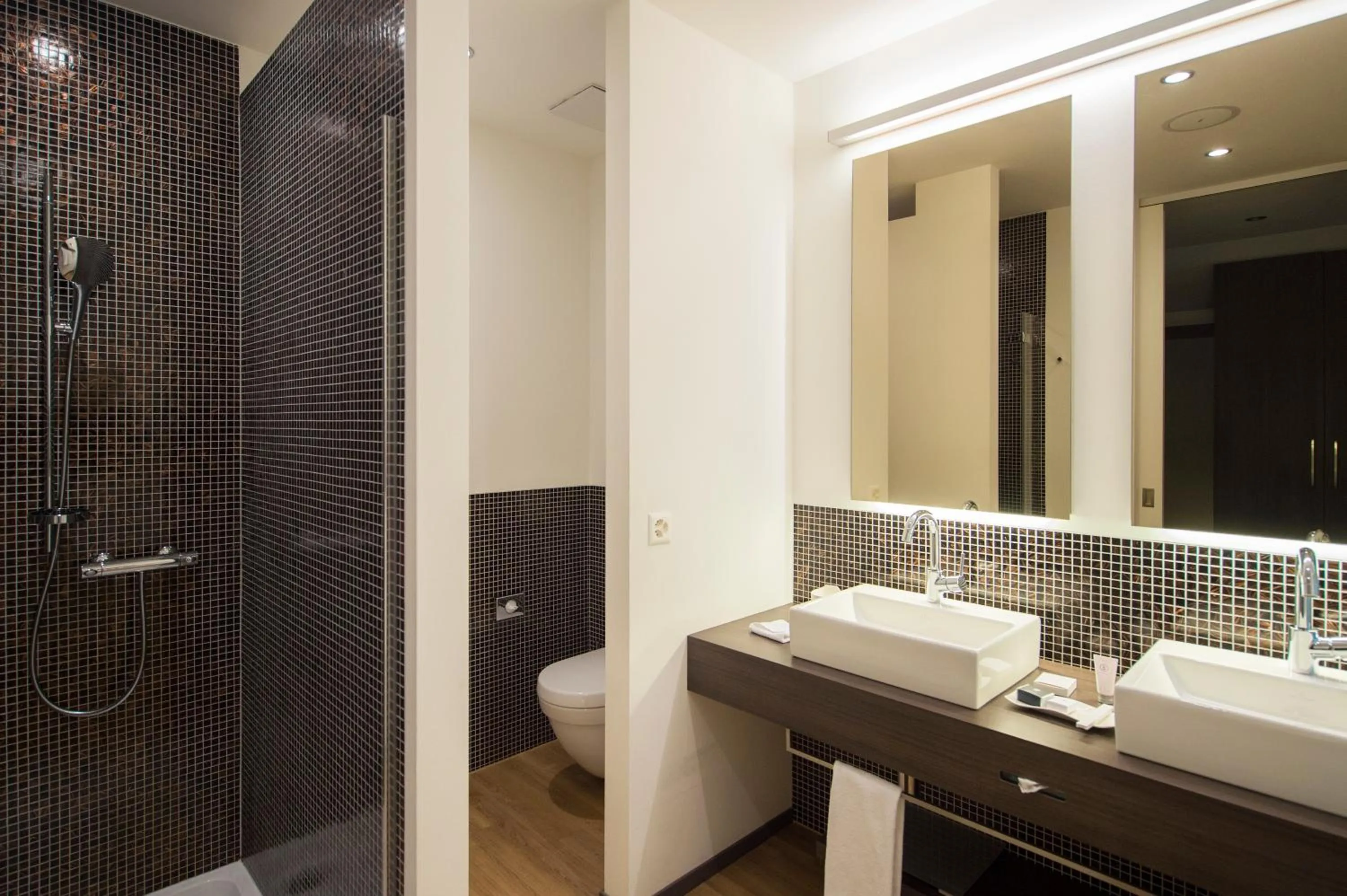 Bathroom in Wellnesshotel Golfpanorama