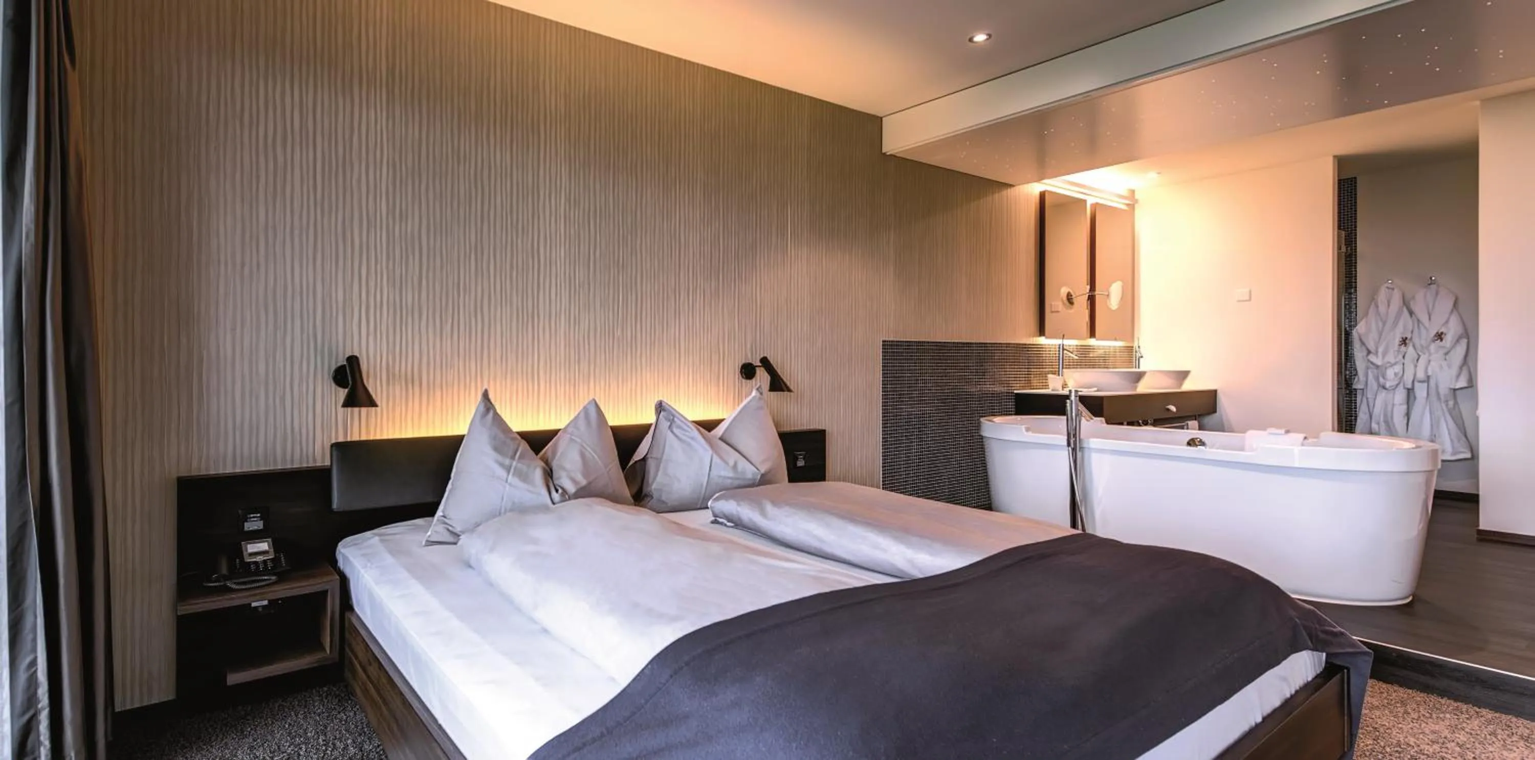 Bed in Wellnesshotel Golfpanorama