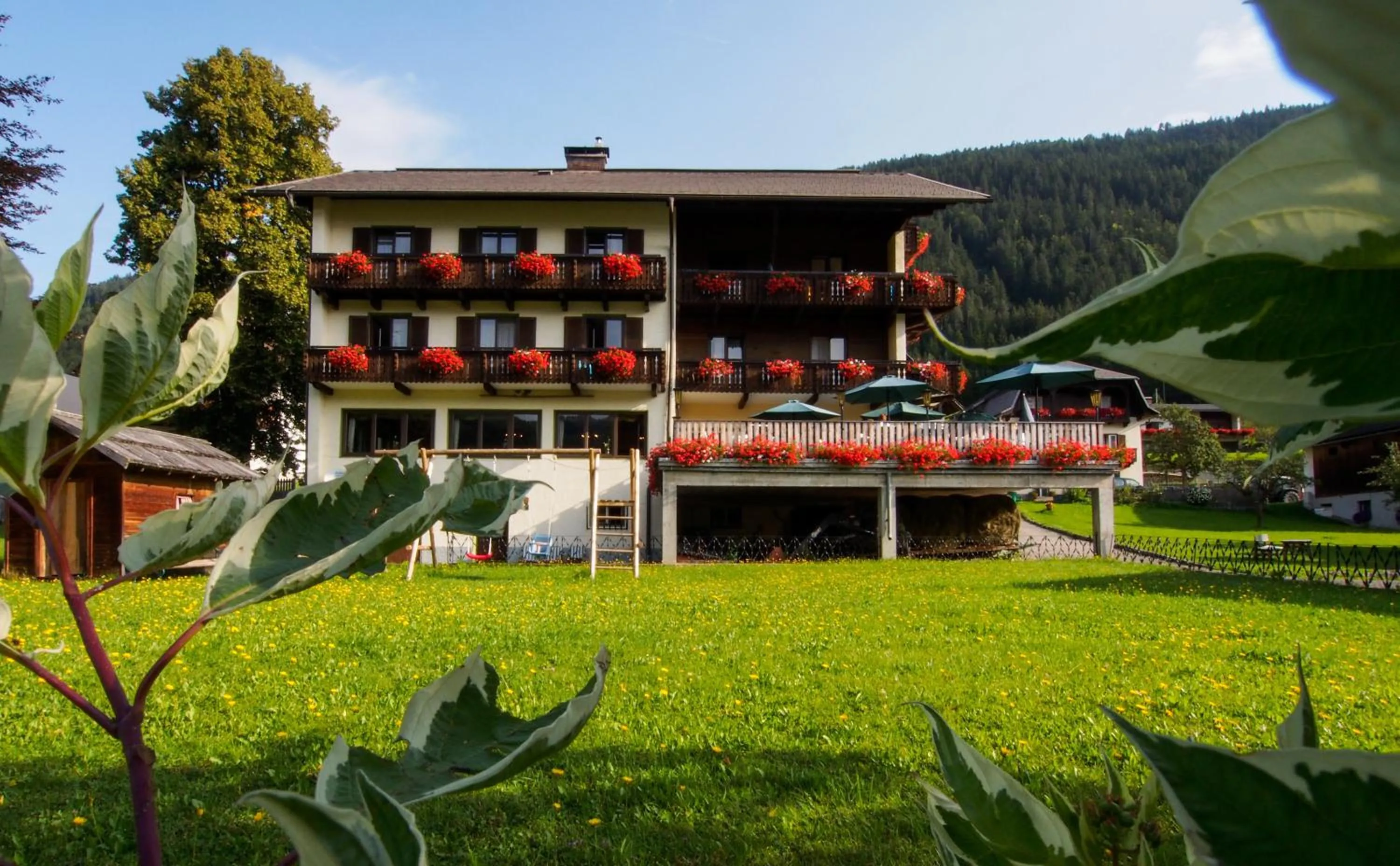 Property building in Hotel Lipeter & Bergheimat