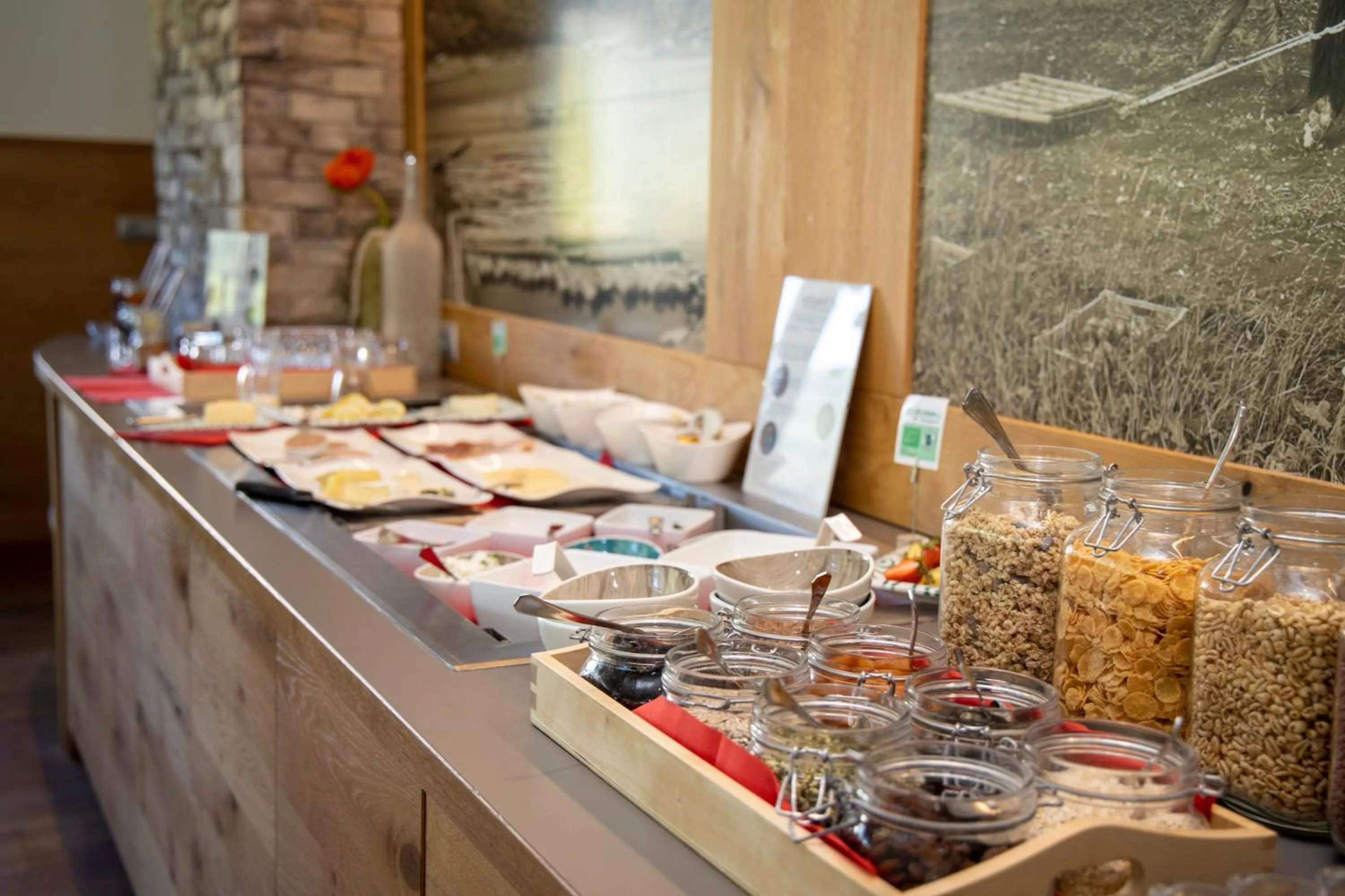 Breakfast in Hotel Lipeter & Bergheimat