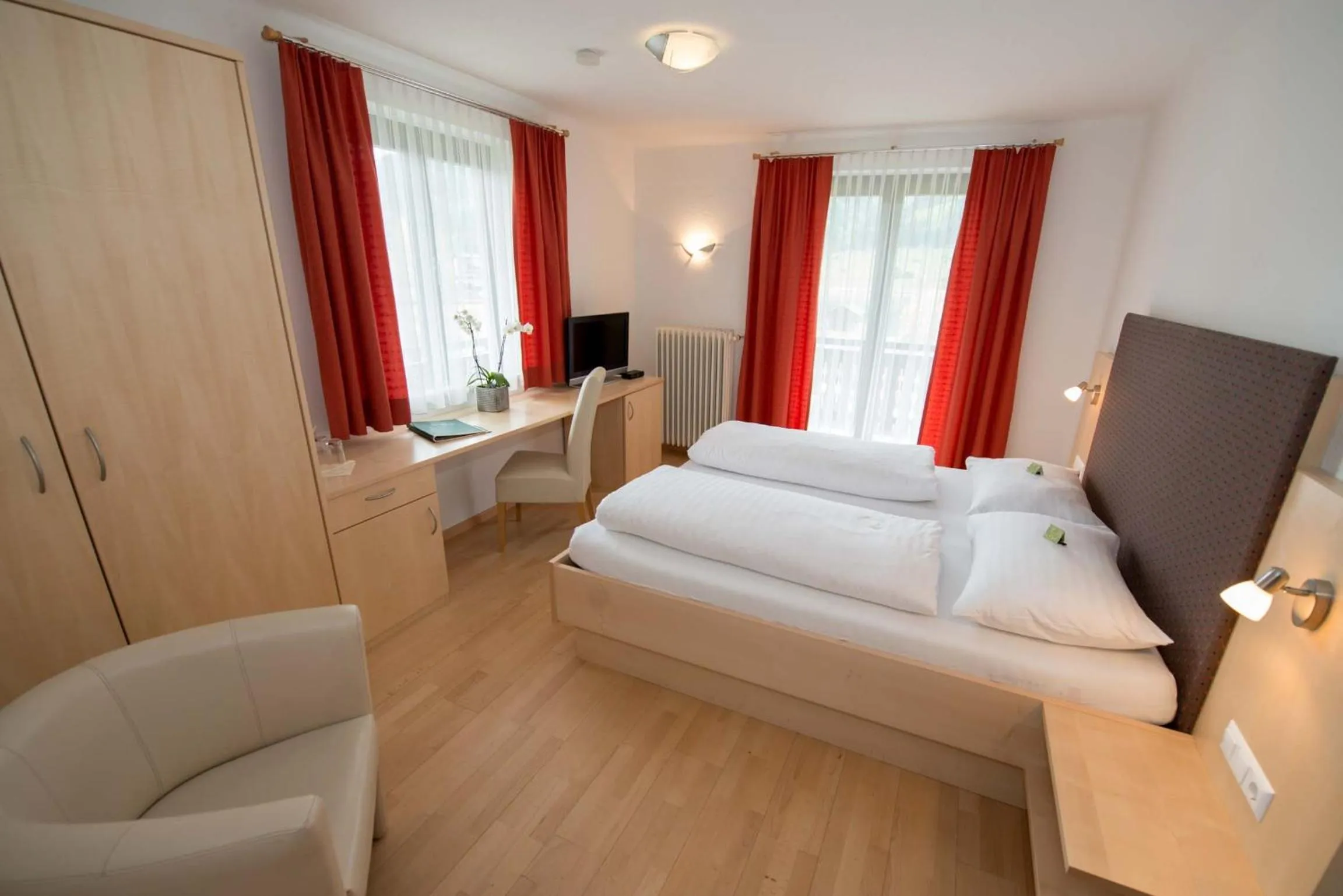 Bedroom, Bed in Hotel Lipeter & Bergheimat