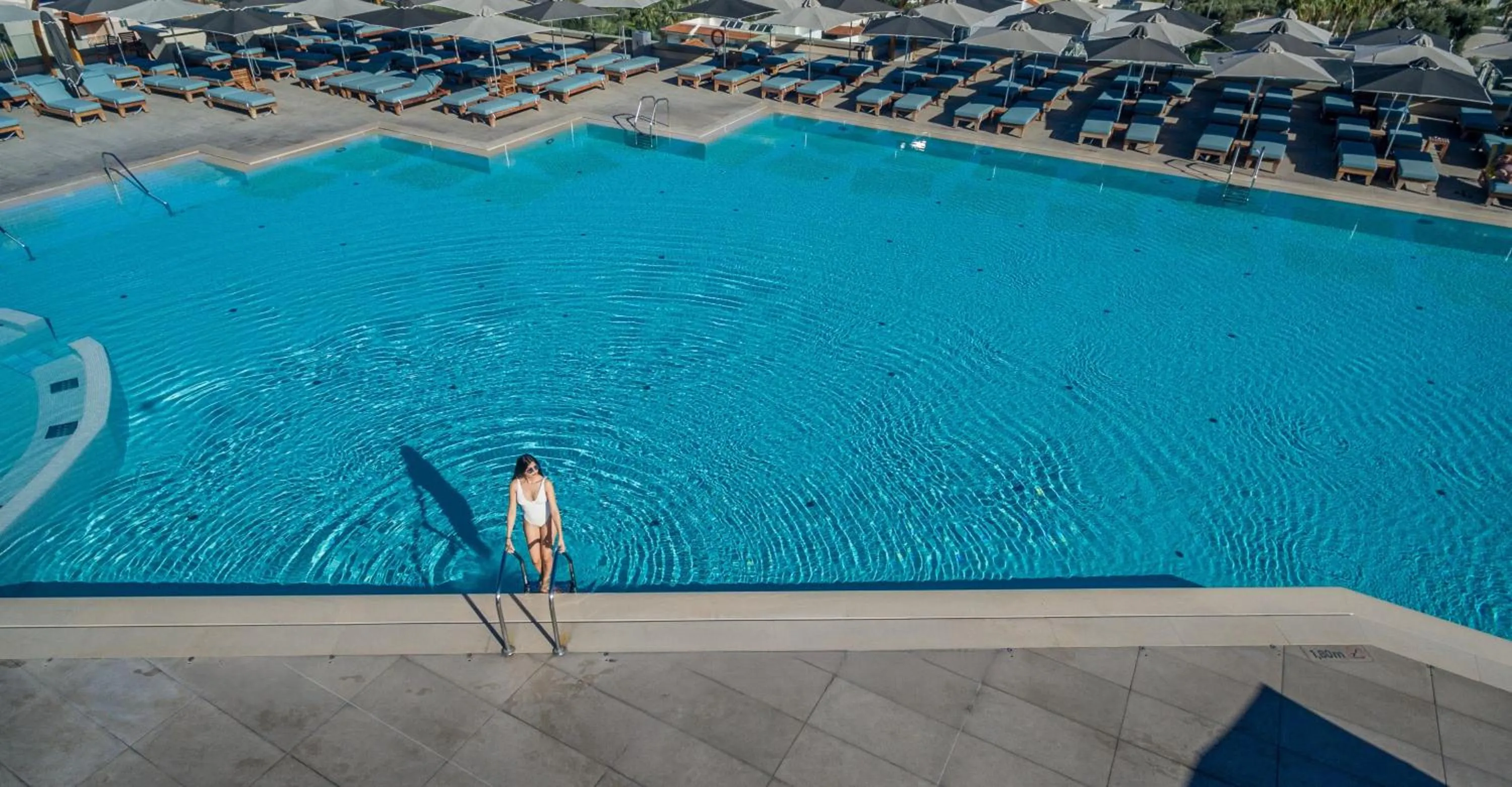 Swimming pool in Royal & Imperial Belvedere Resort