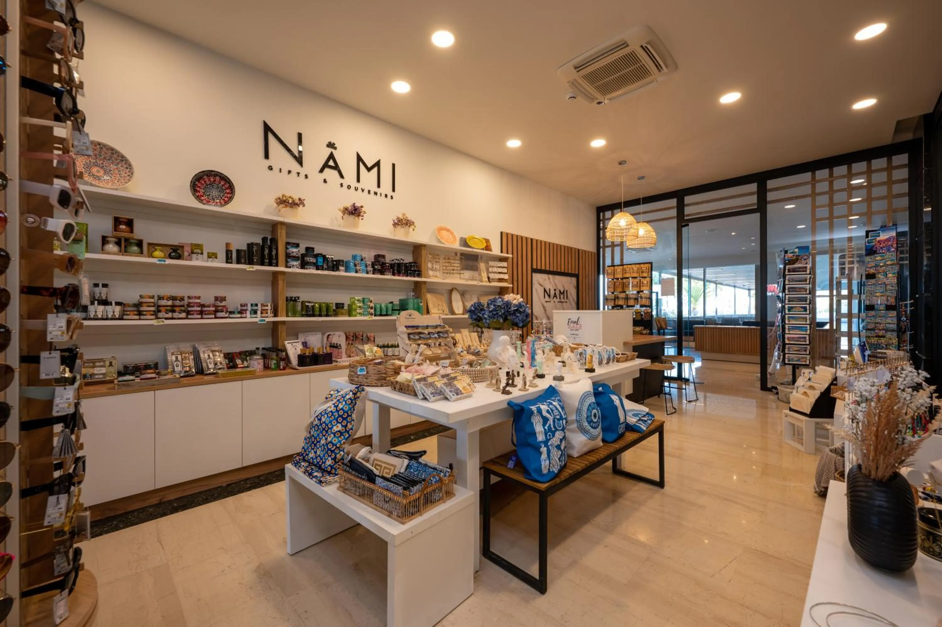 Shopping Area in Royal & Imperial Belvedere Resort