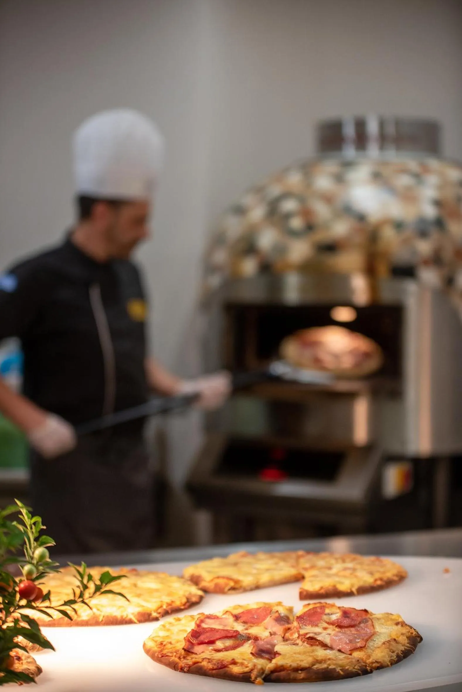 Restaurant/places to eat in Royal & Imperial Belvedere Resort