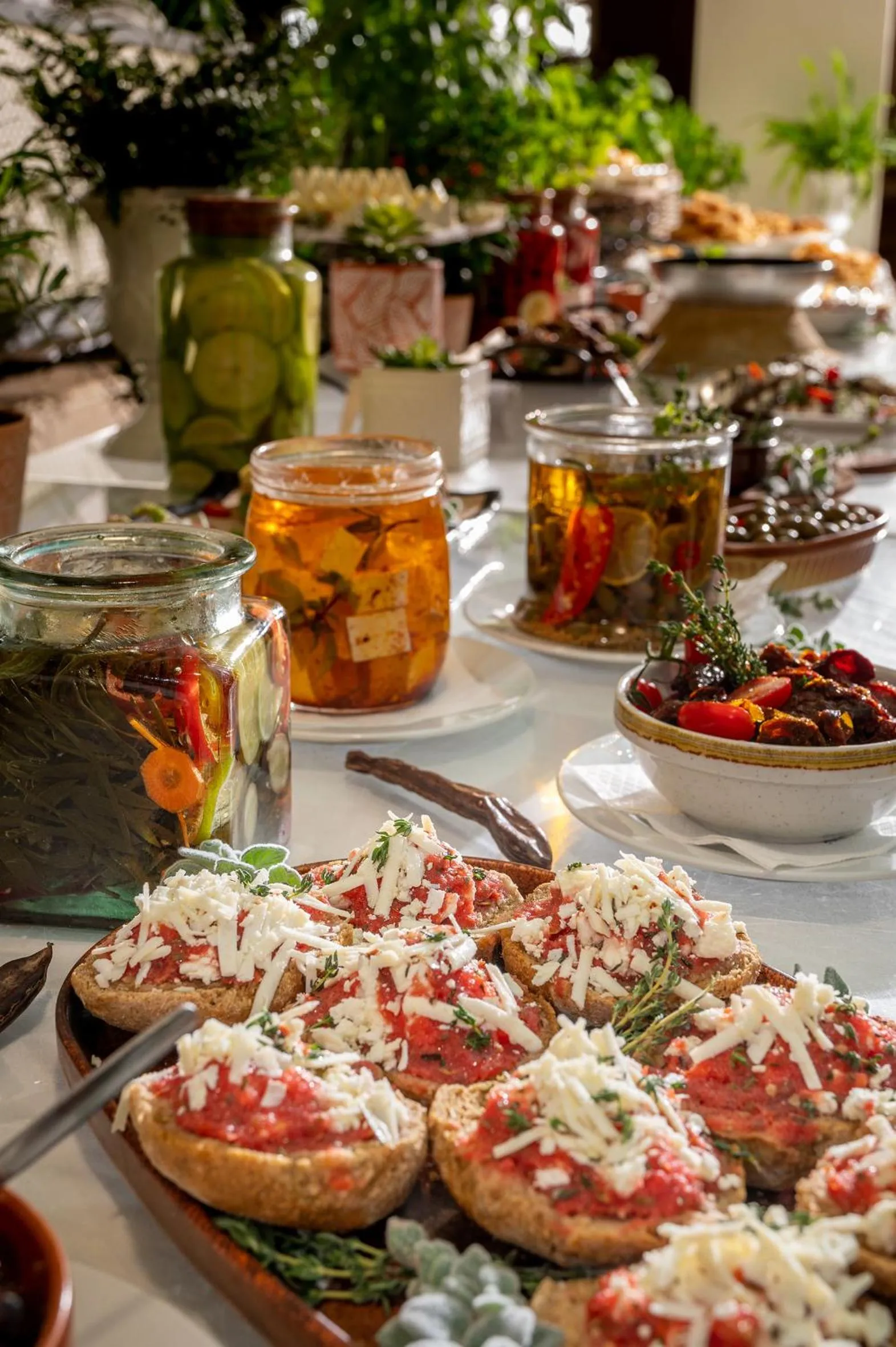 Restaurant/places to eat in Royal & Imperial Belvedere Resort