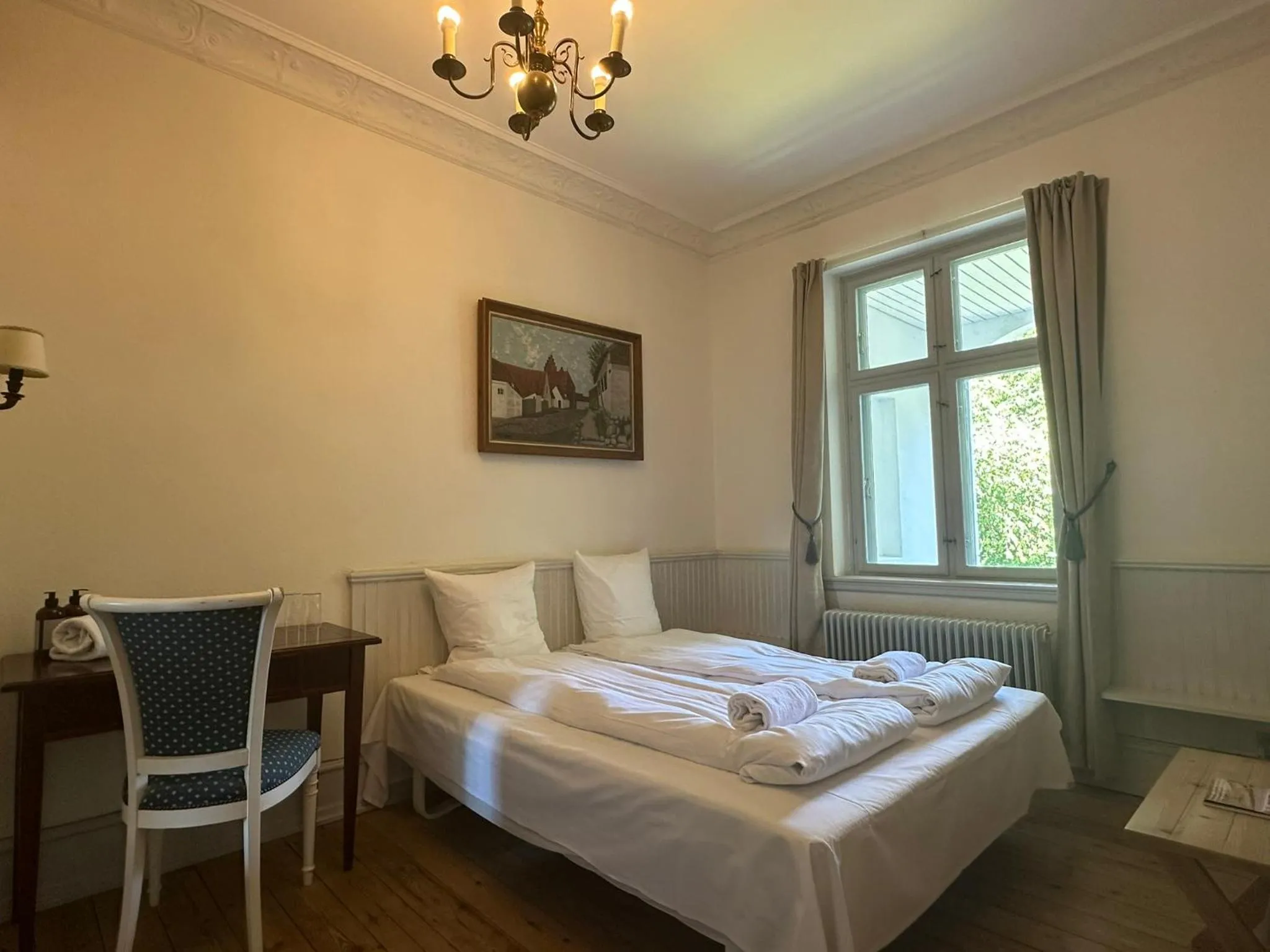 Deluxe Double or Twin Room with Garden View in Liselund Ny Slot Hotel
