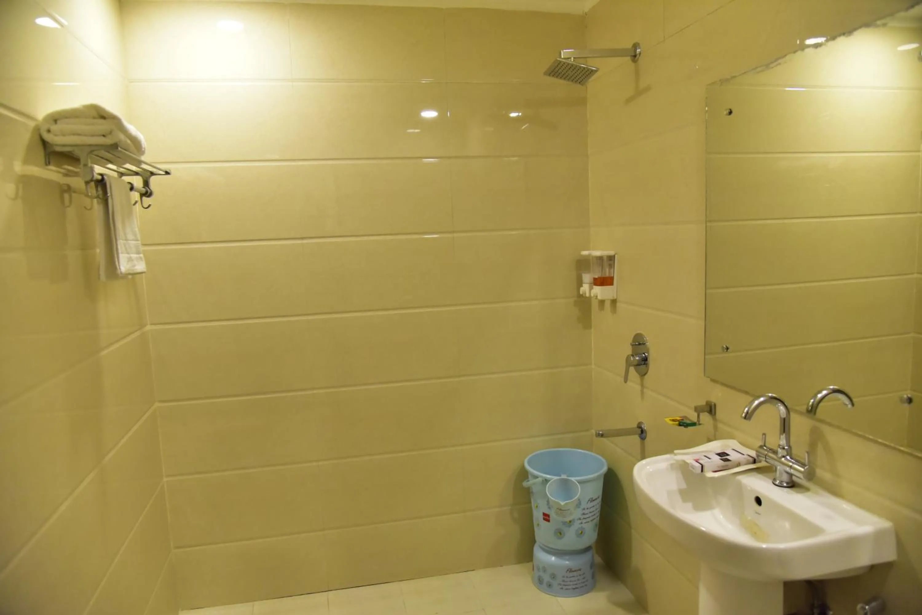 Shower in The Himalaya Park