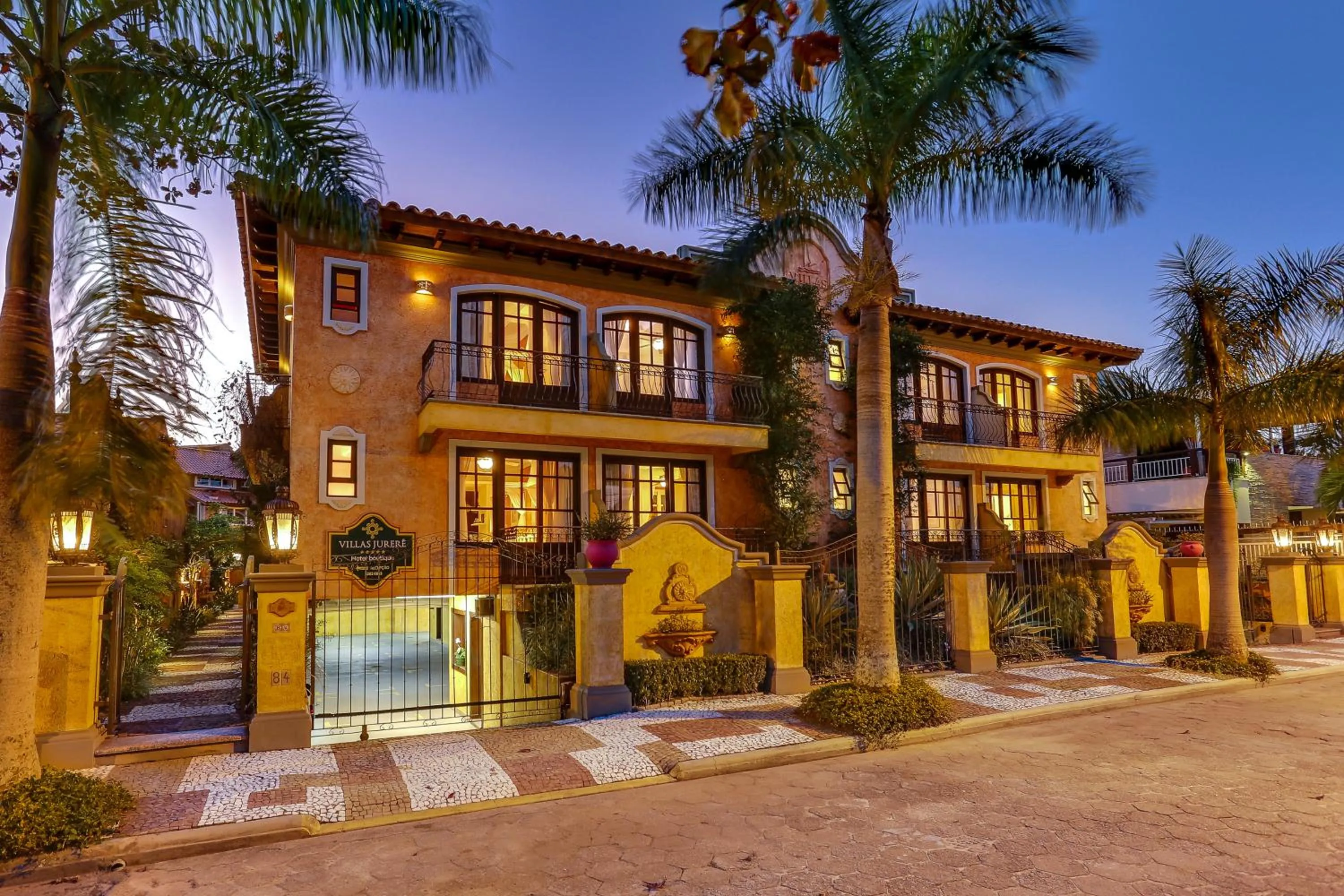Facade/entrance in Villas Jurerê Hotel Boutique