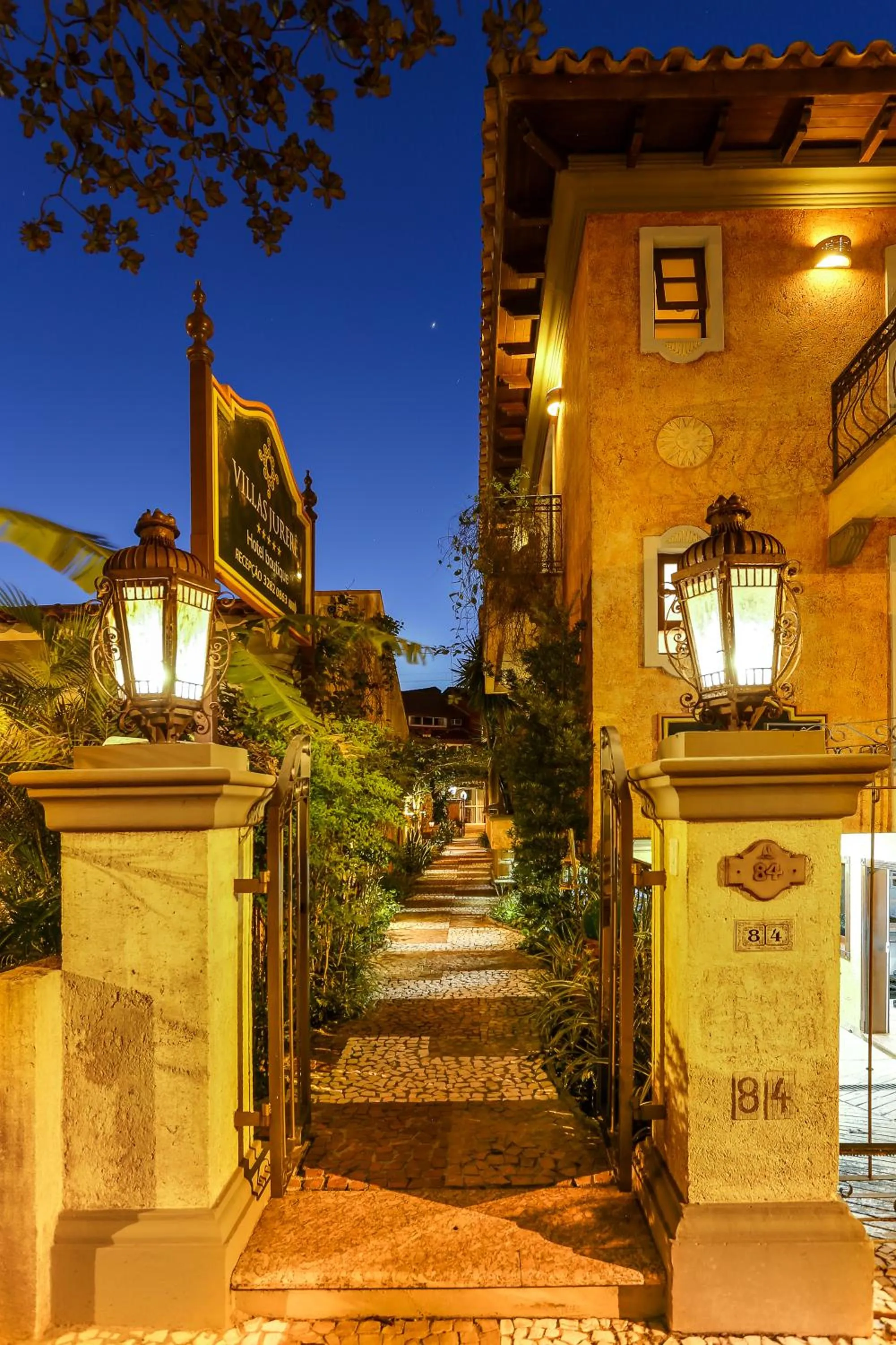 Facade/entrance in Villas Jurerê Hotel Boutique