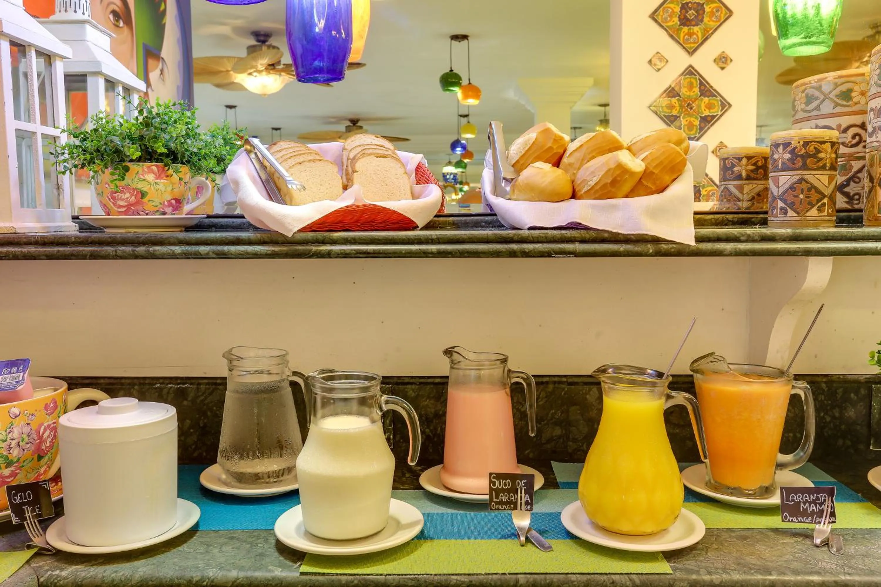 Buffet breakfast in Villas Jurerê Hotel Boutique