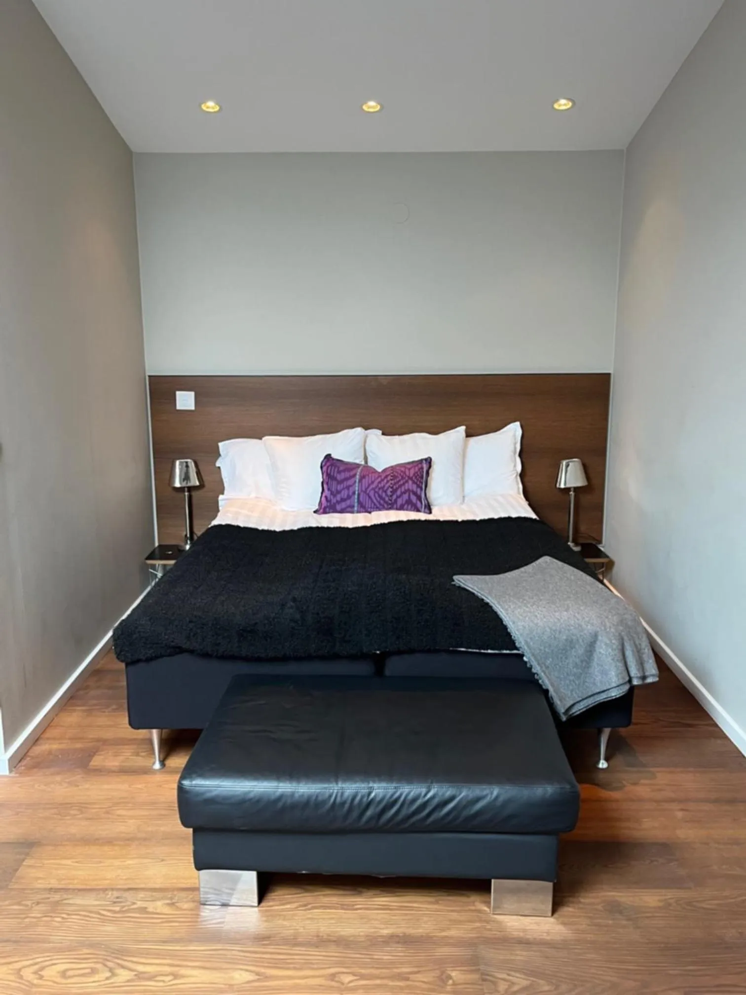 Bed in DA Hotel Apartments