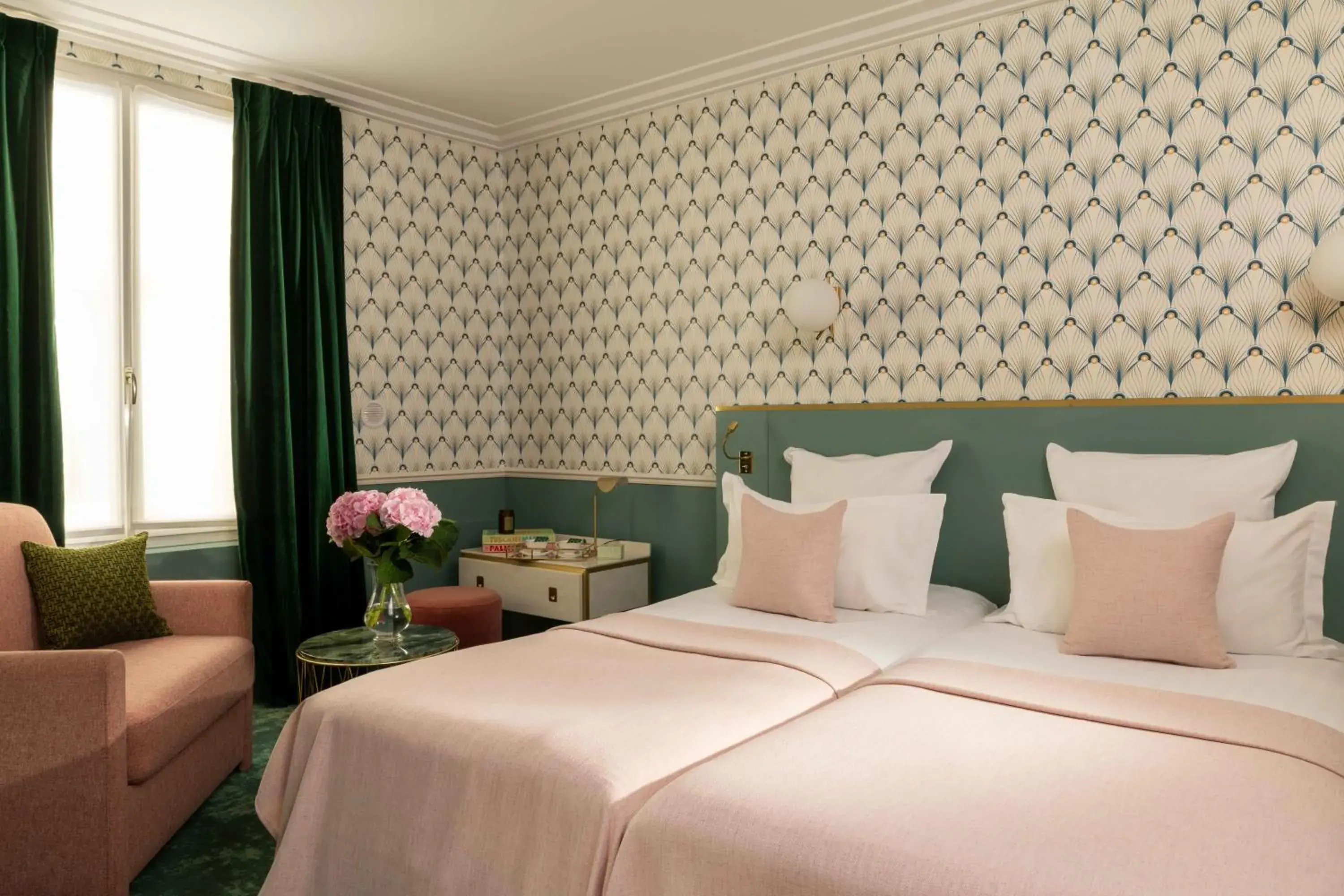 Triple Room in Hôtel Léna Triple Room in Hôtel Léna