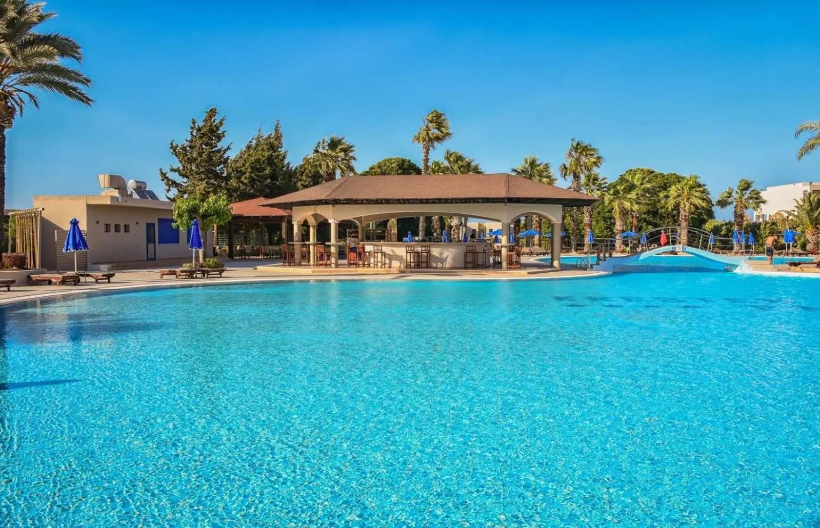 Restaurant/places to eat in Kresten Palace Hotel