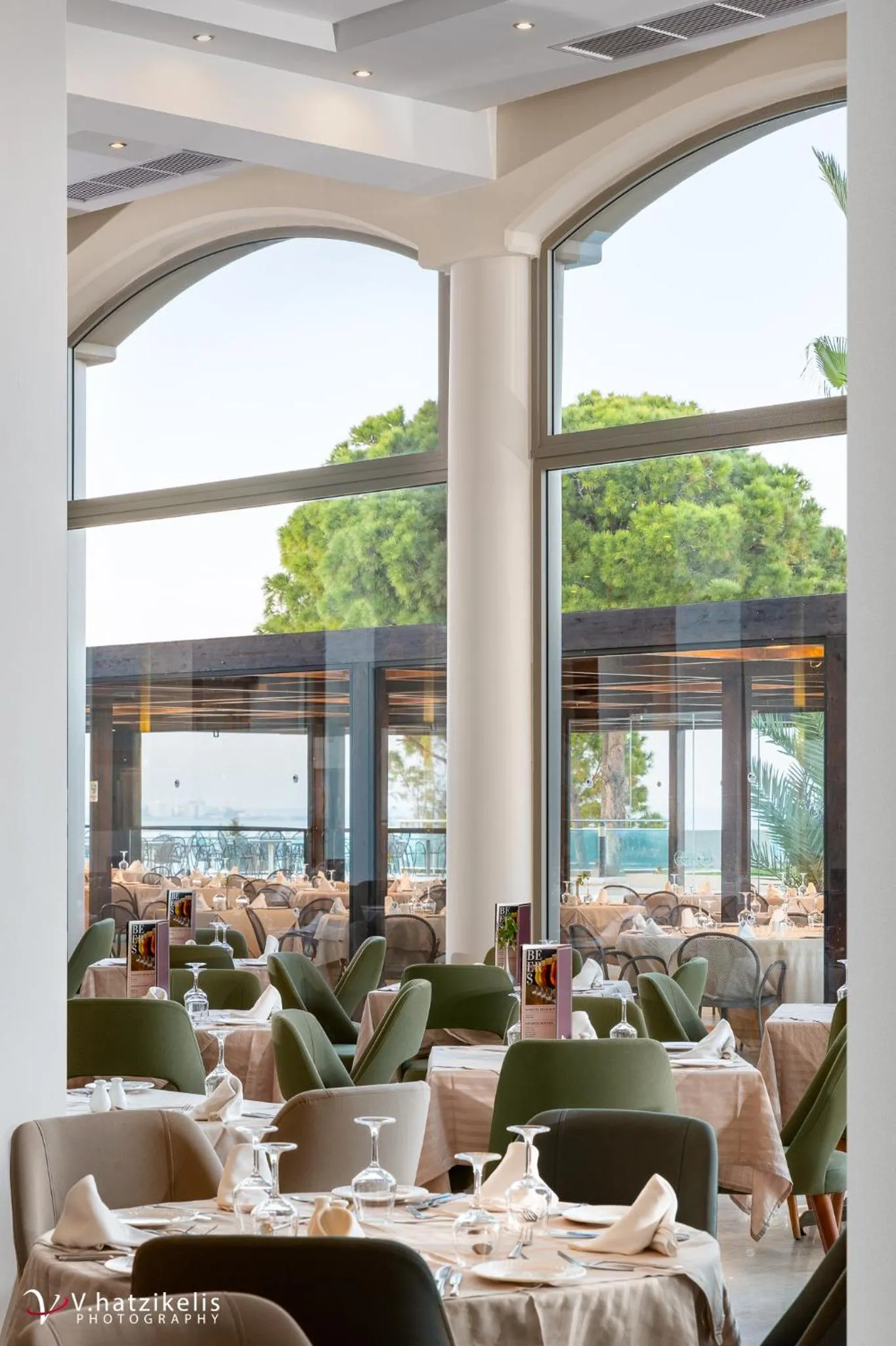 Restaurant/places to eat in Kresten Palace Hotel