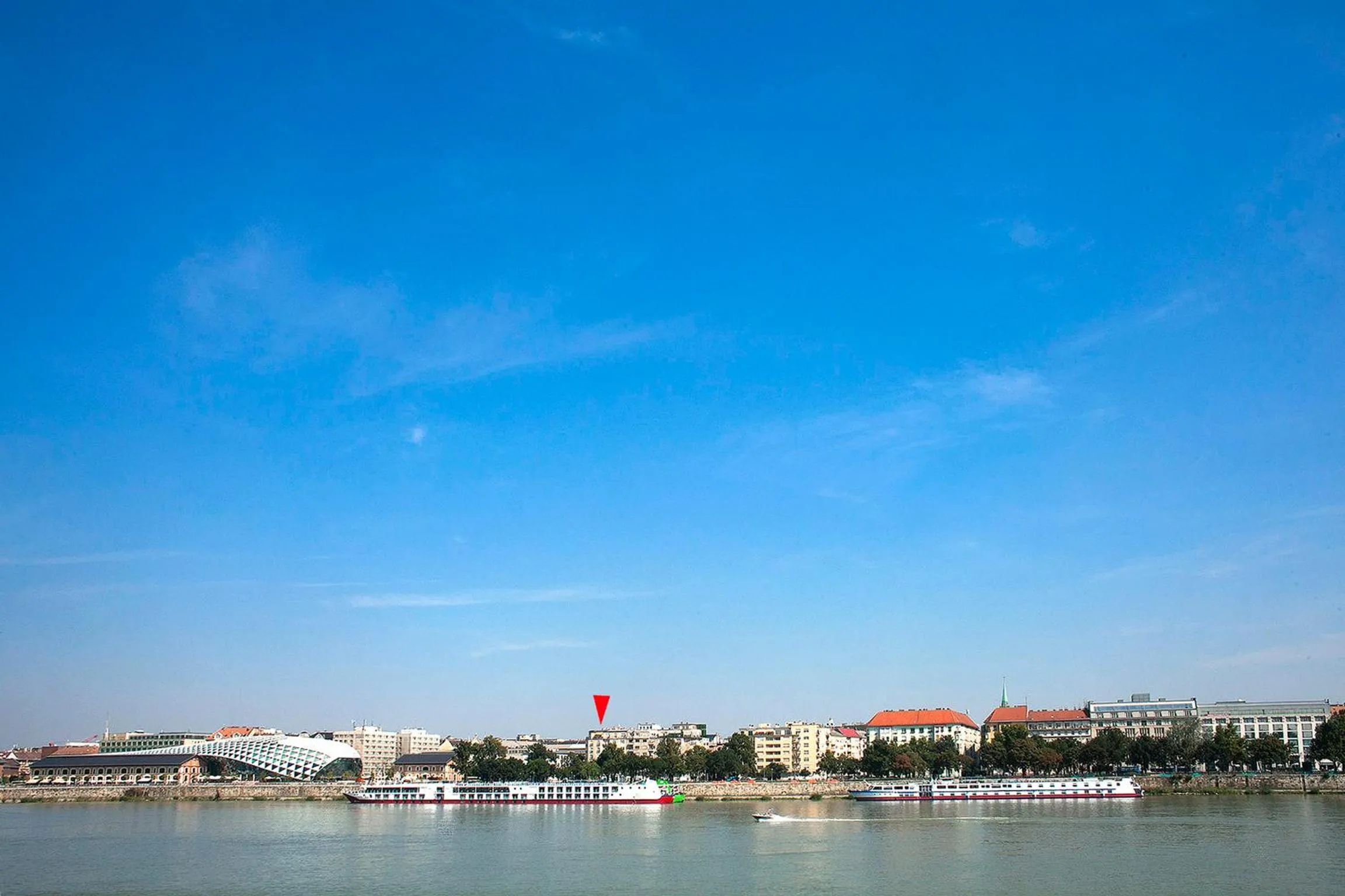 Riverside Panorama Apartment