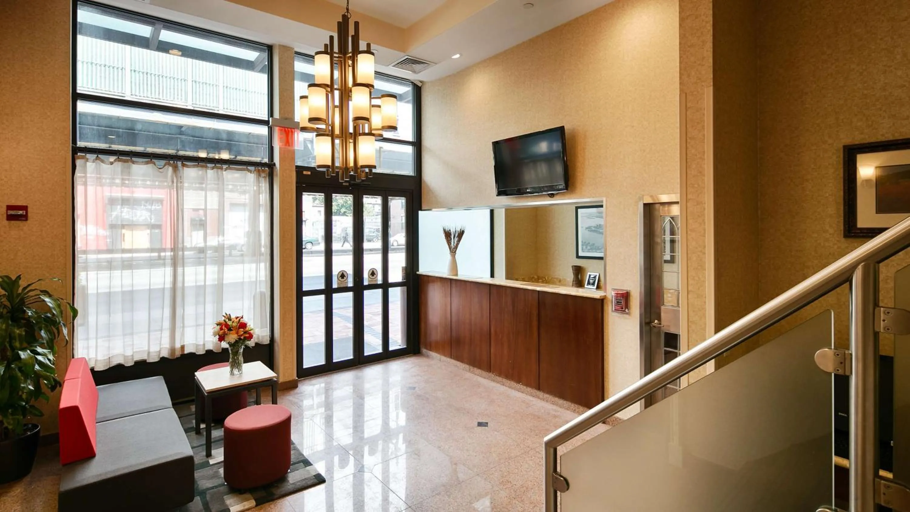 Lobby or reception in Best Western PLUS Arena Hotel