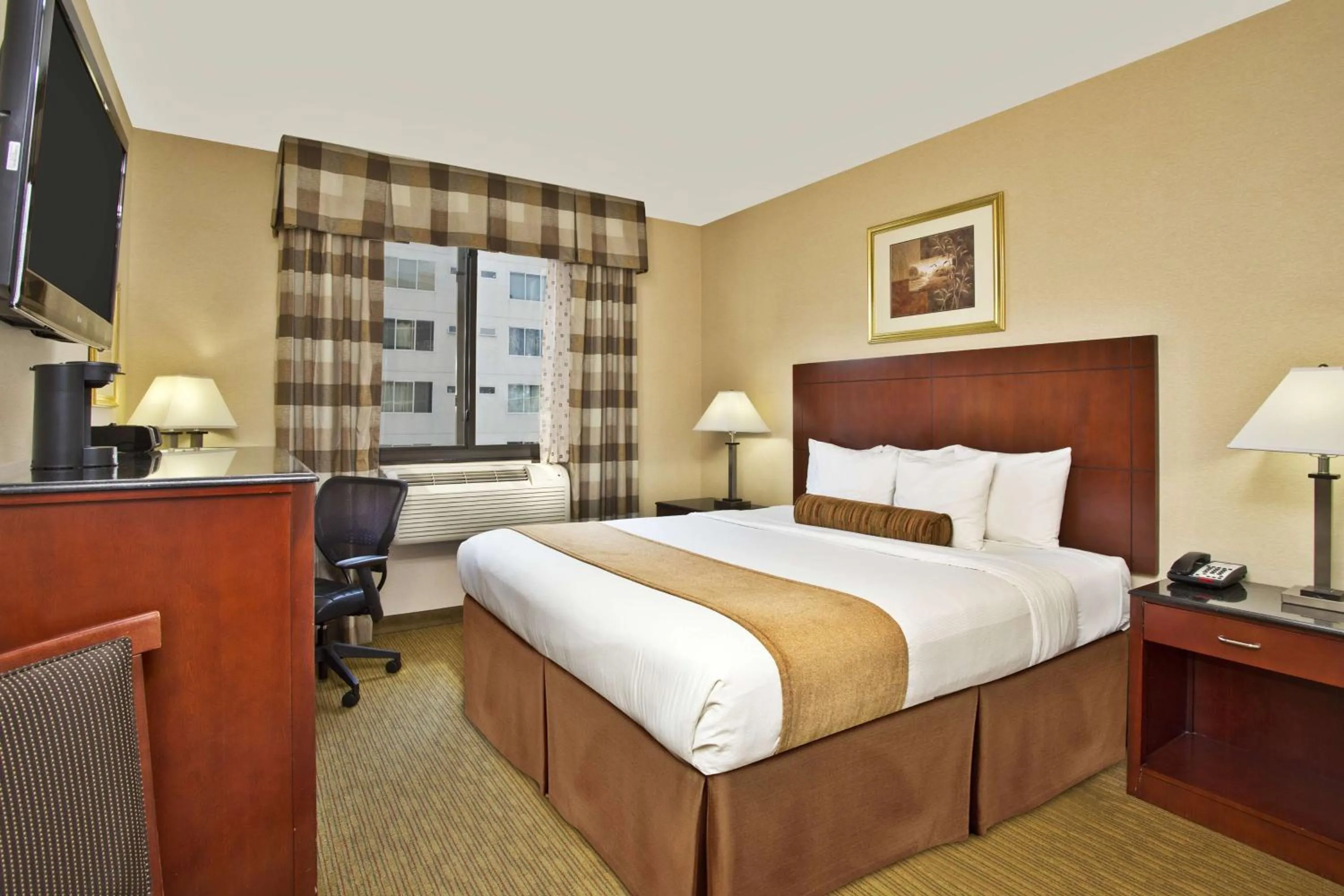 Photo of the whole room in Best Western PLUS Arena Hotel