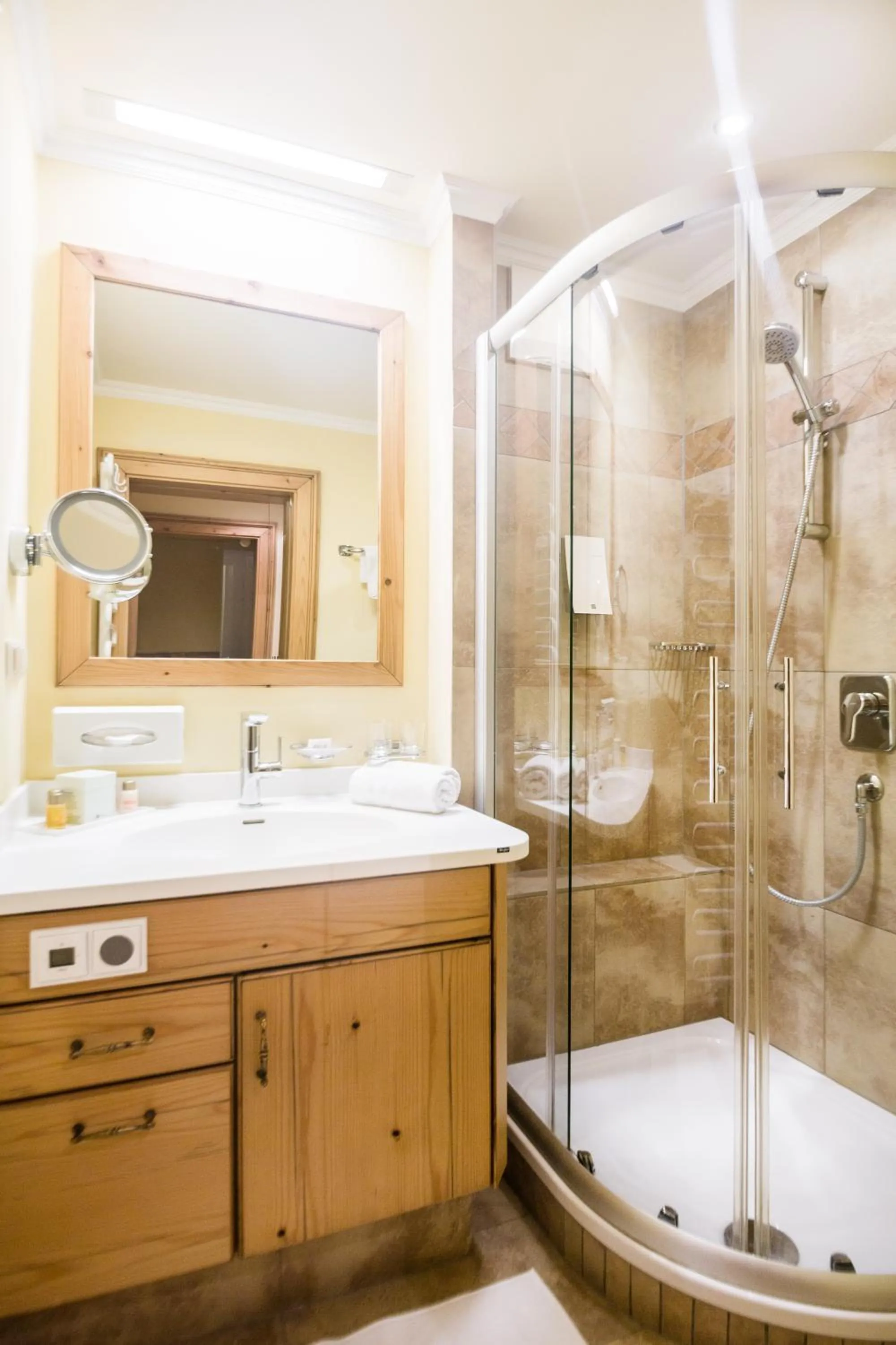 Photo of the whole room in Familien- und Wellnesshotel Hanneshof