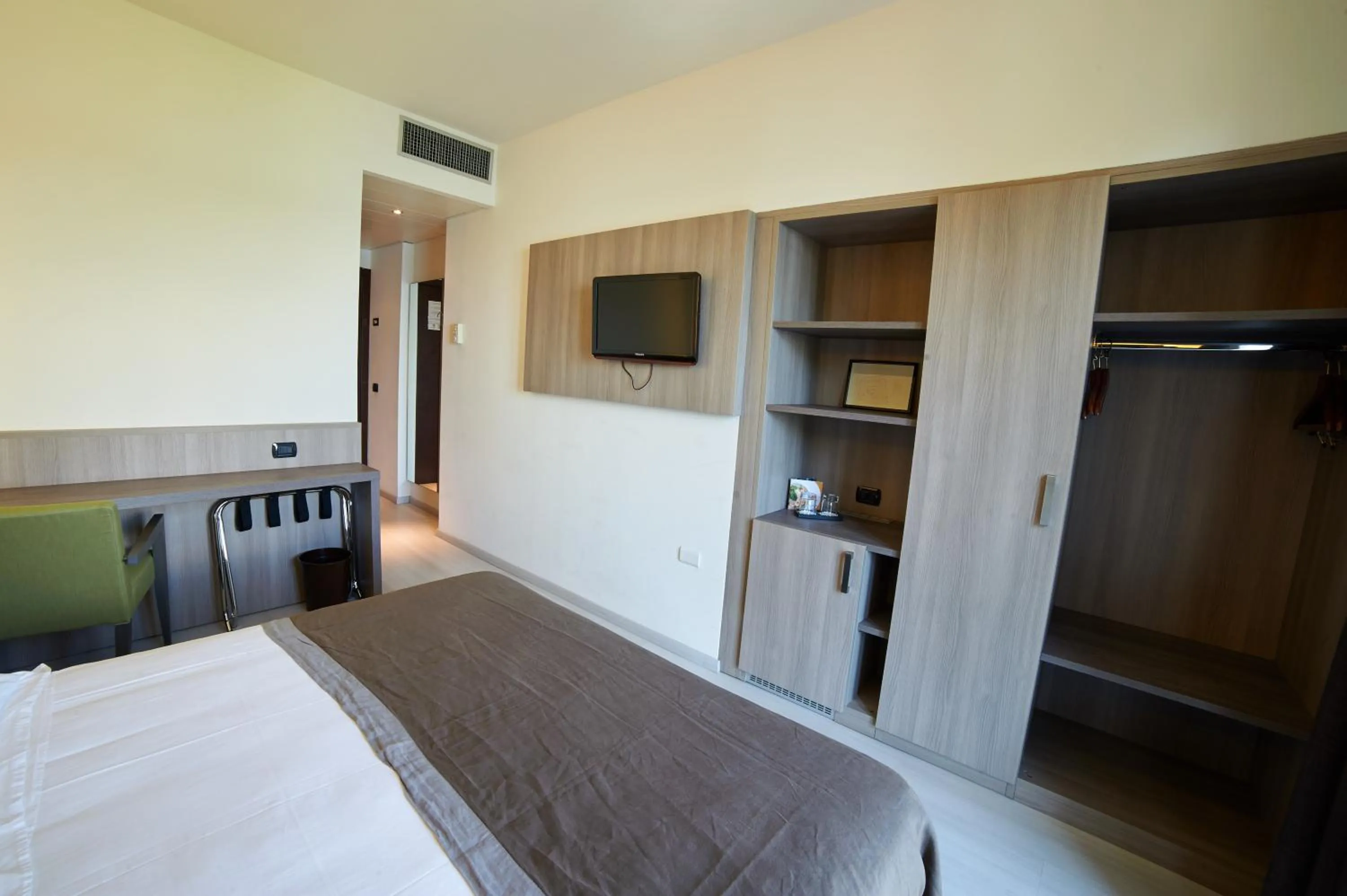 Photo of the whole room, Bed in Hotel Giardino