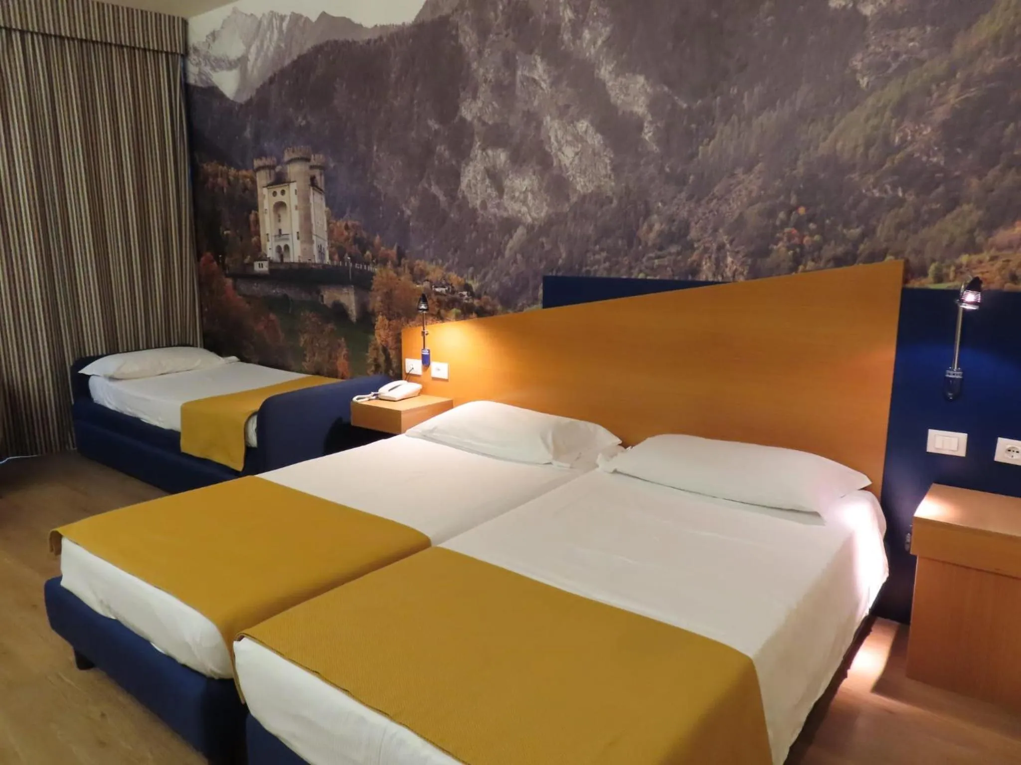 Bedroom, Bed in Hotel Express Aosta East