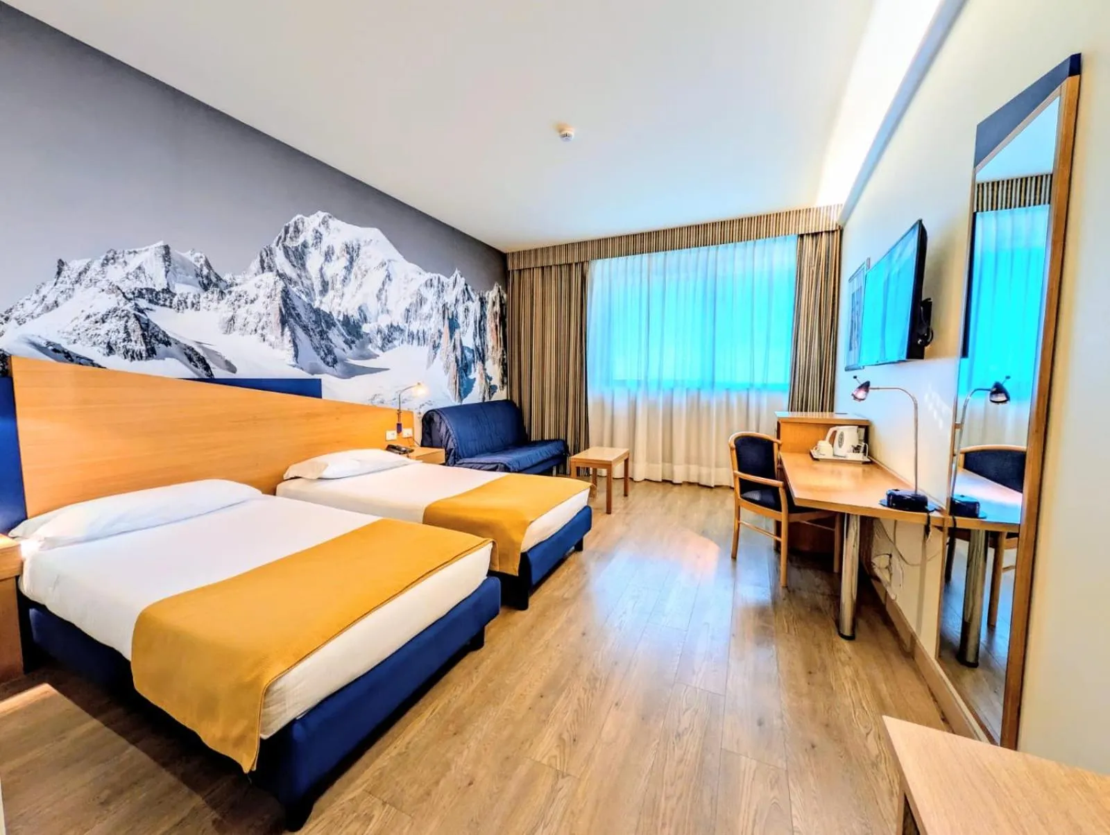 Bed in Hotel Express Aosta East